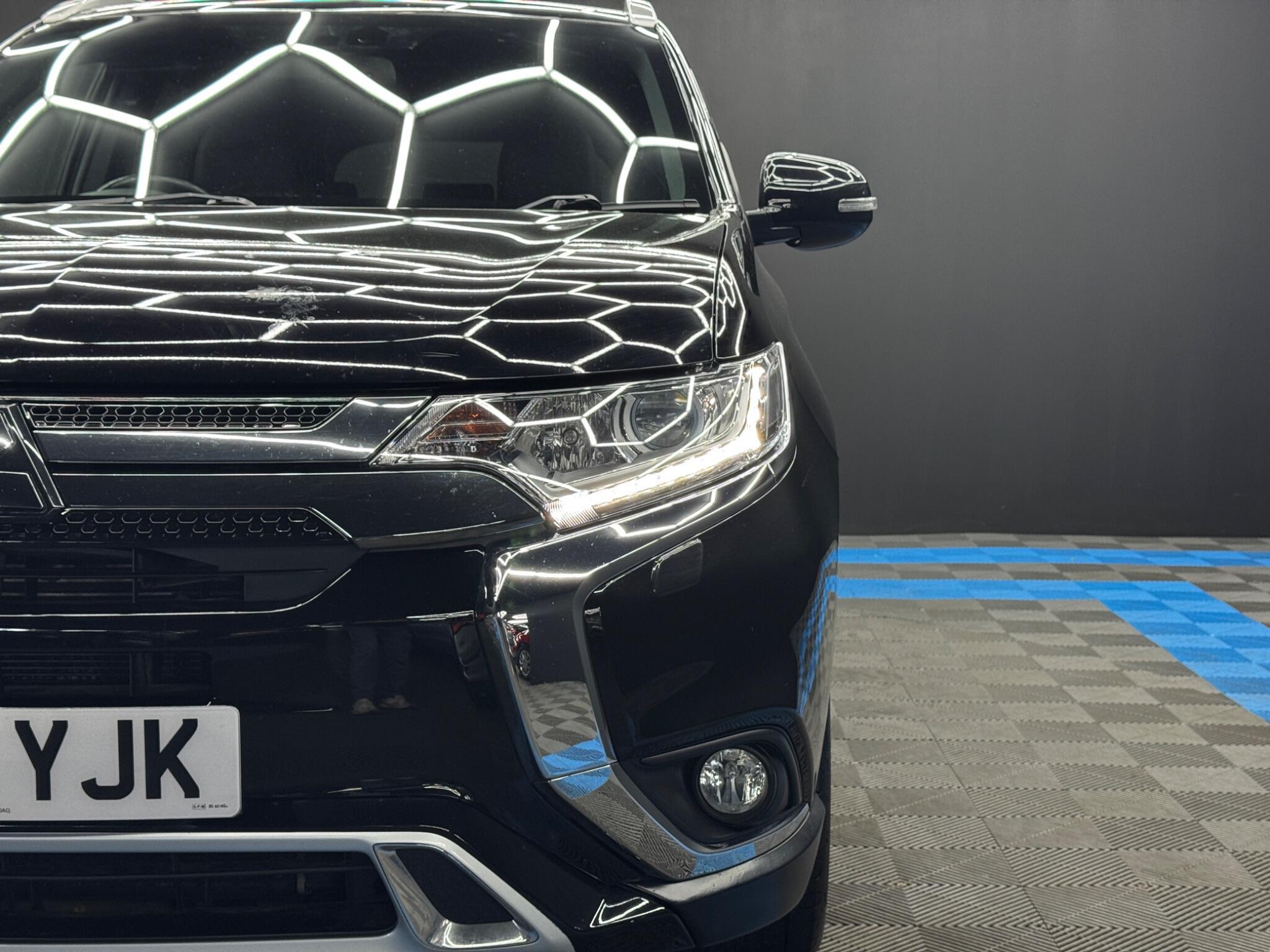 Mitsubishi Outlander - Image 45