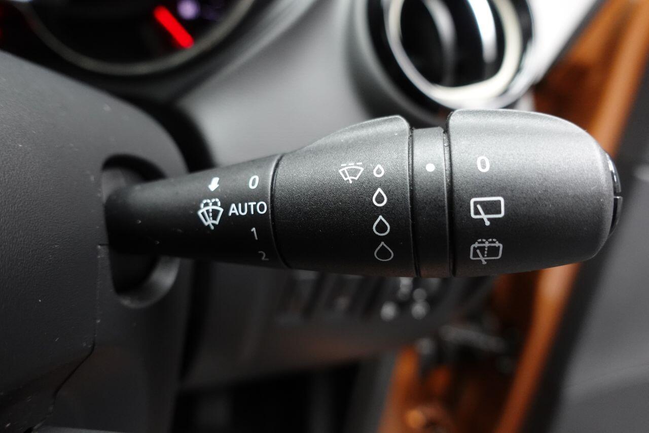 Renault Captur - Image 32