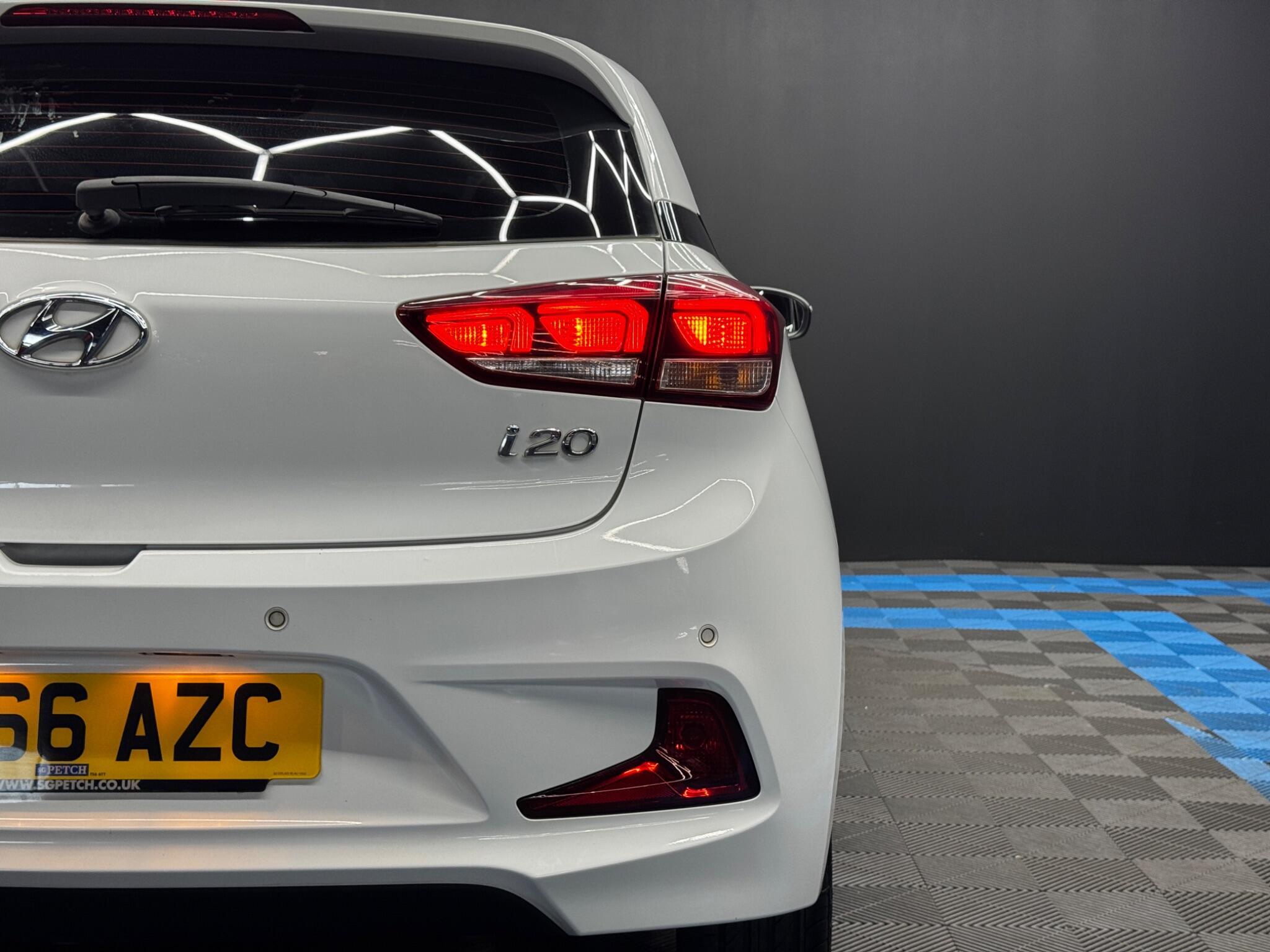 Hyundai i20 - Image 33