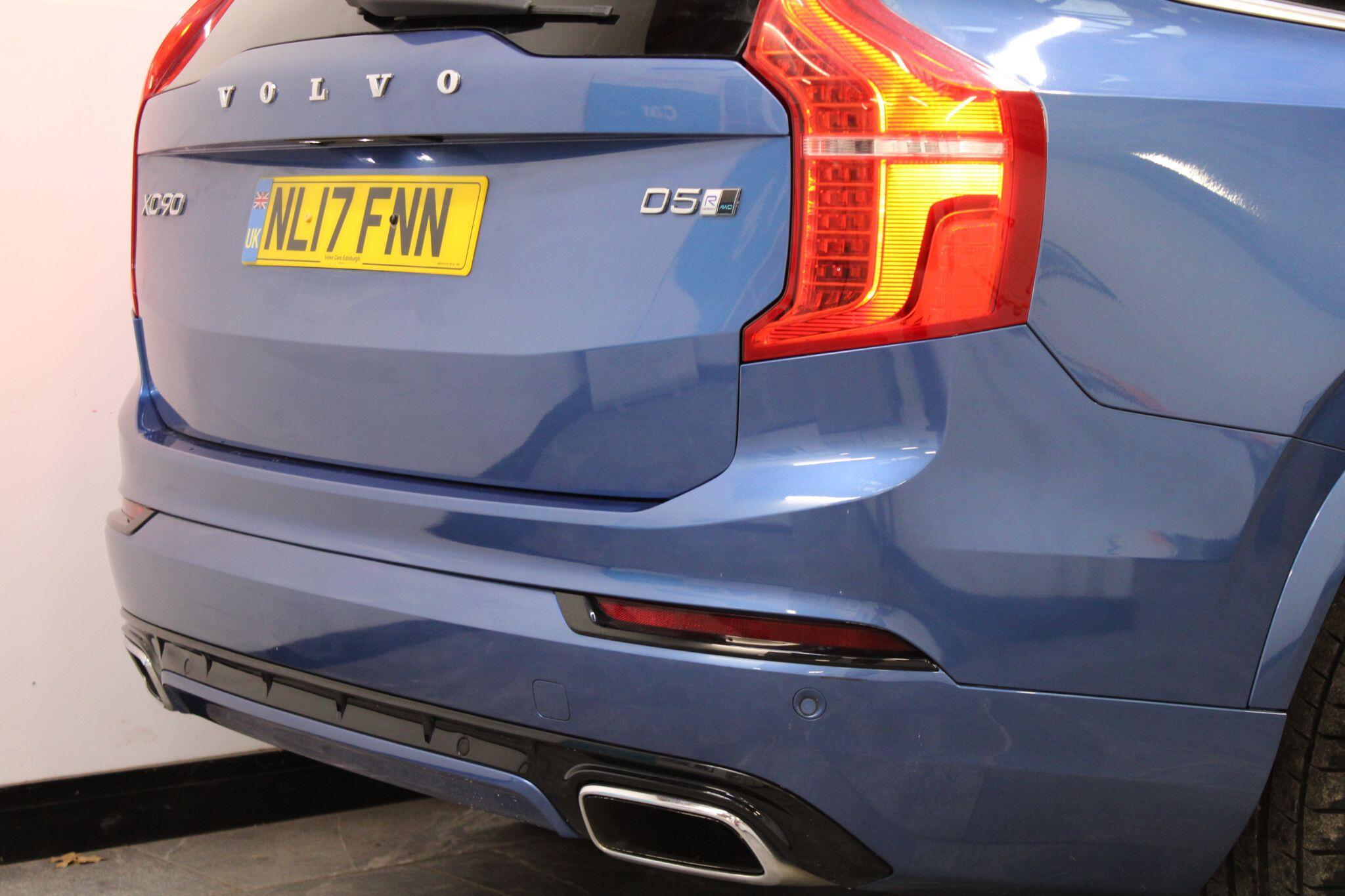 Volvo XC90 - Image 9