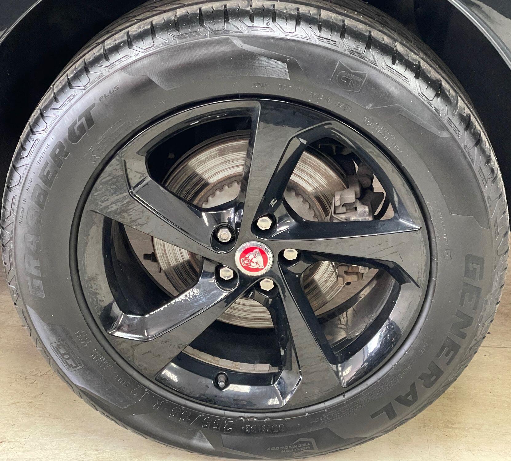 Jaguar F-Pace - Image 18