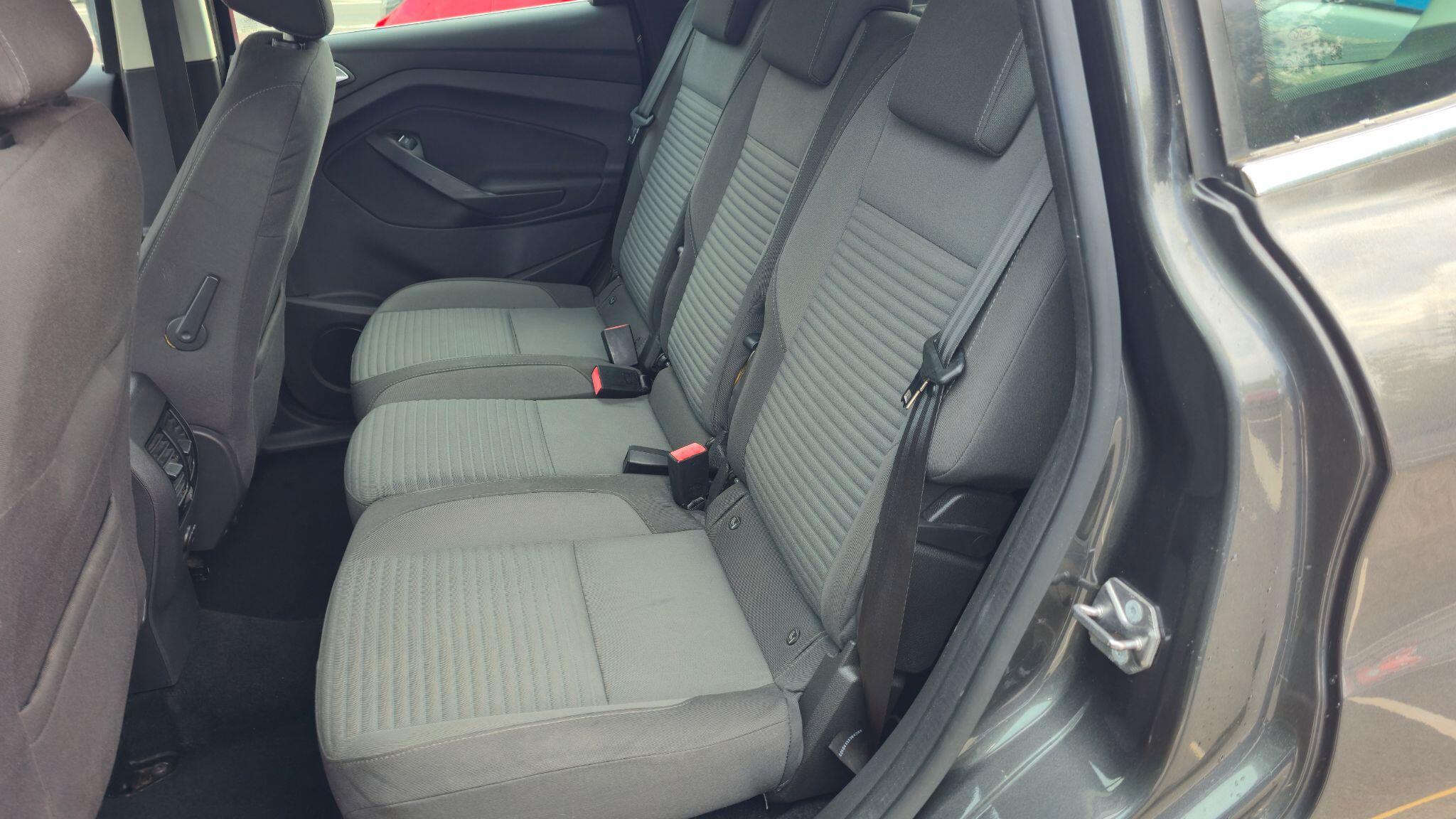Ford C-MAX - Image 18