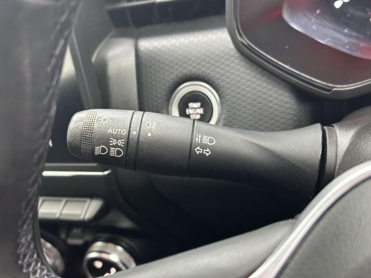 Renault Clio - Image 31