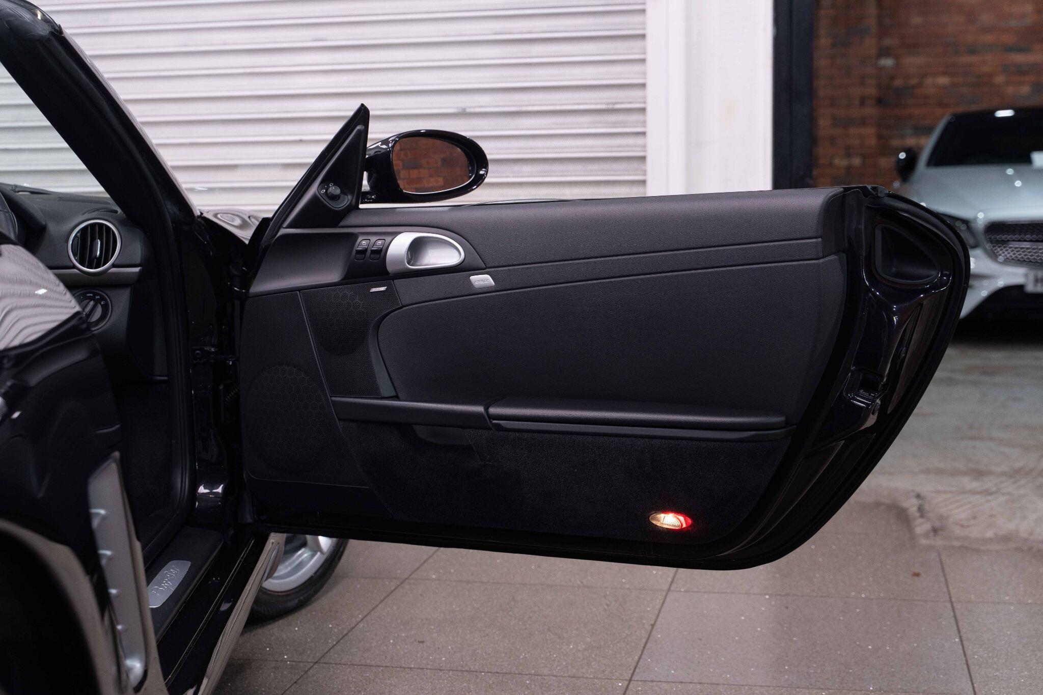 Porsche Boxster - Image 32