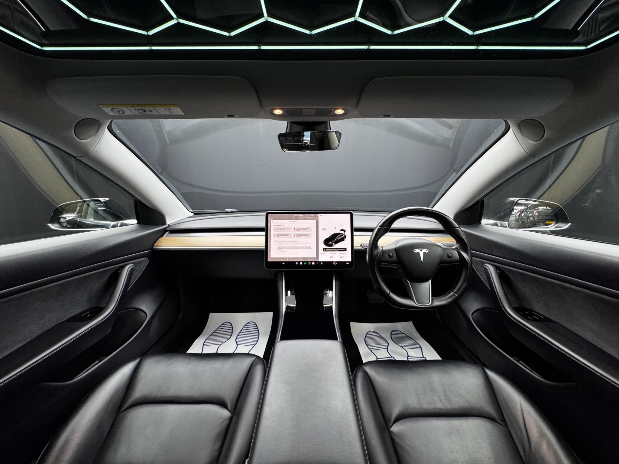 Tesla Model 3 - Image 17