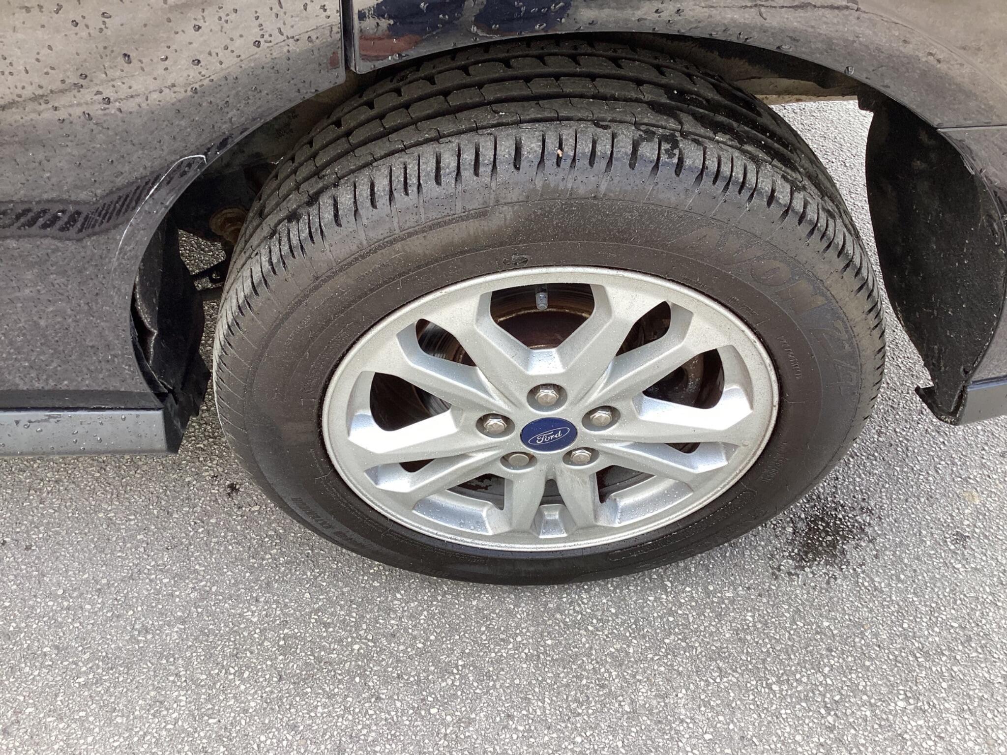 Ford Transit Connect - Image 12