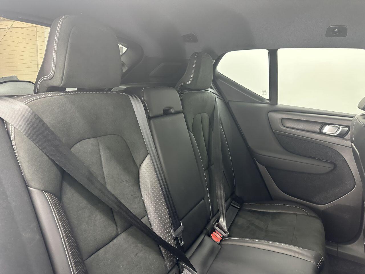 Volvo XC40 - Image 12