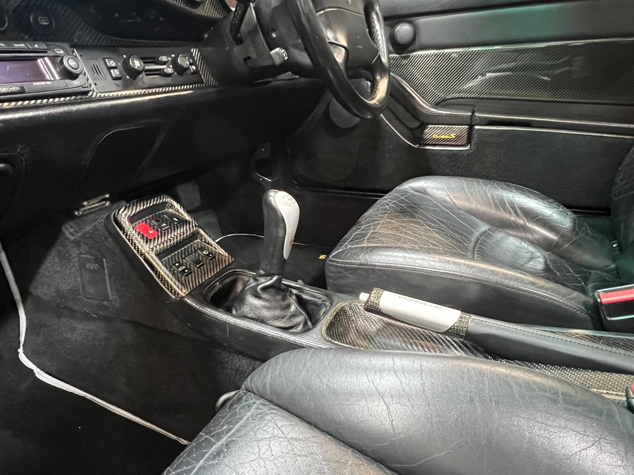 Porsche 911 - Image 11