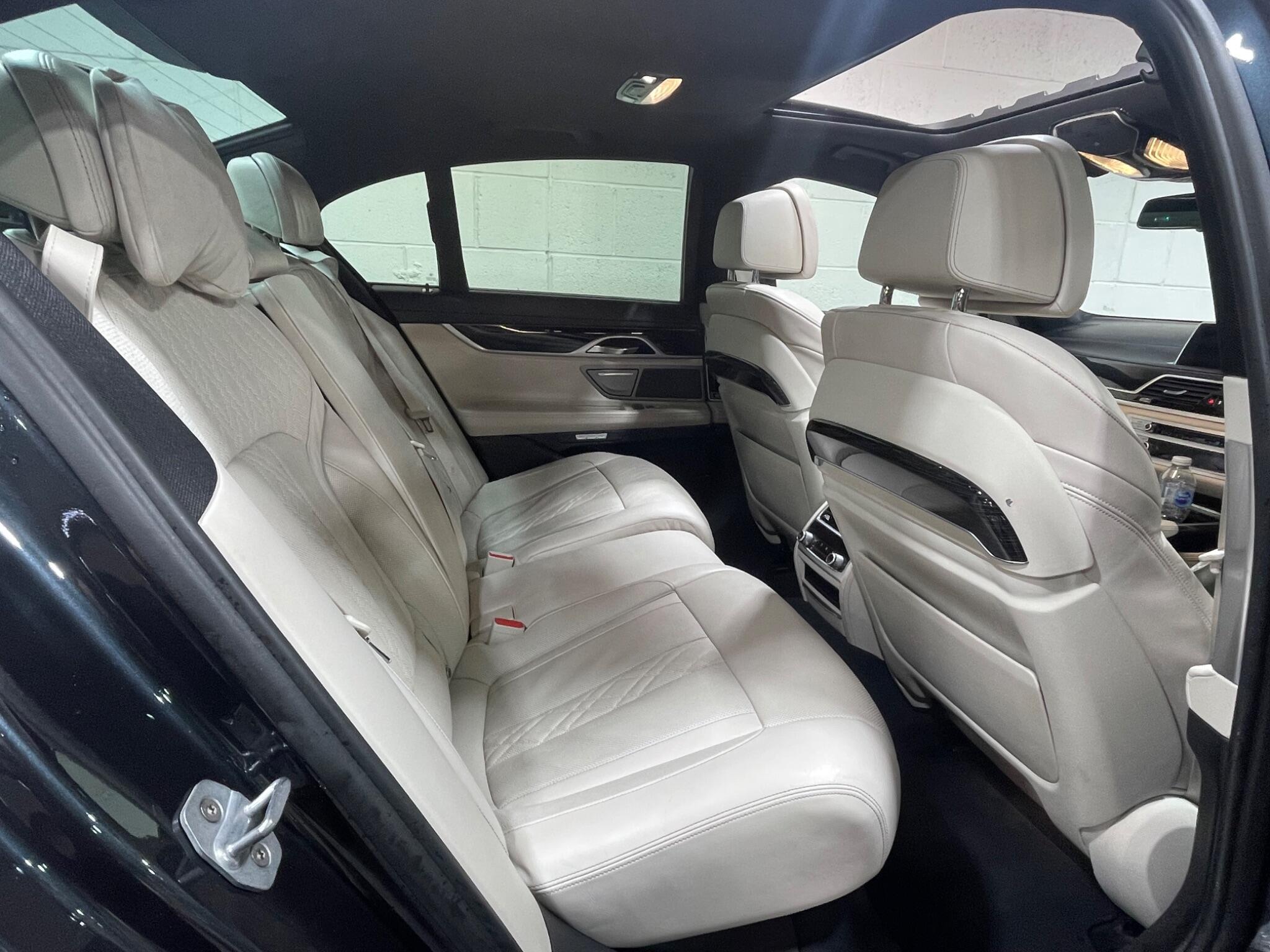 BMW 7 Series - Image 12