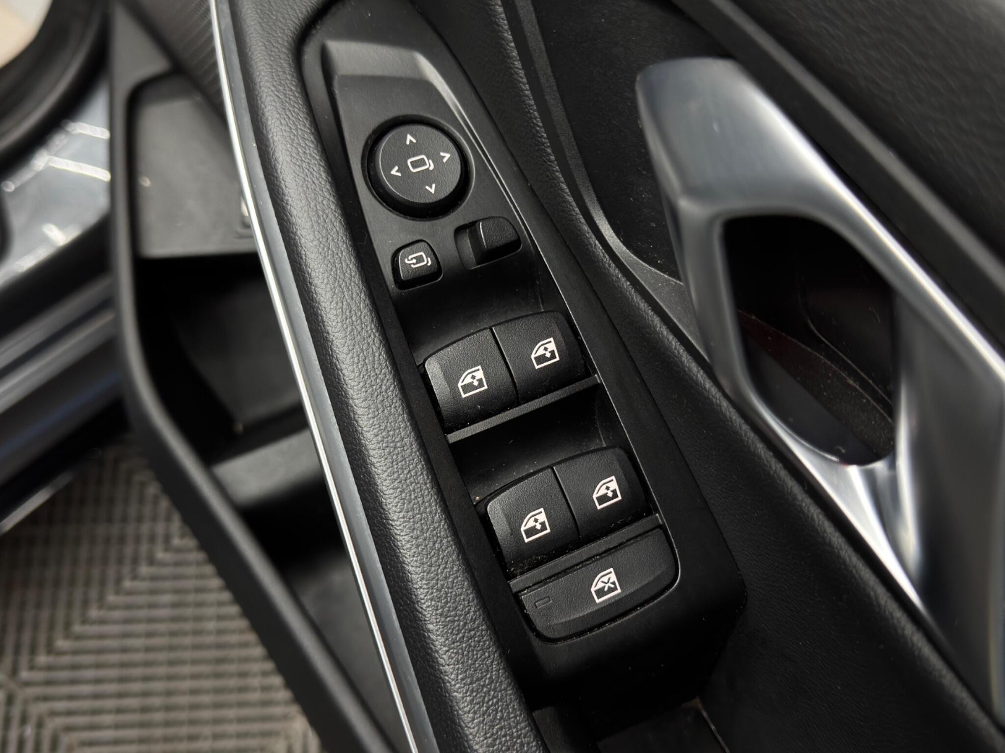 BMW 3 Series - Image 41