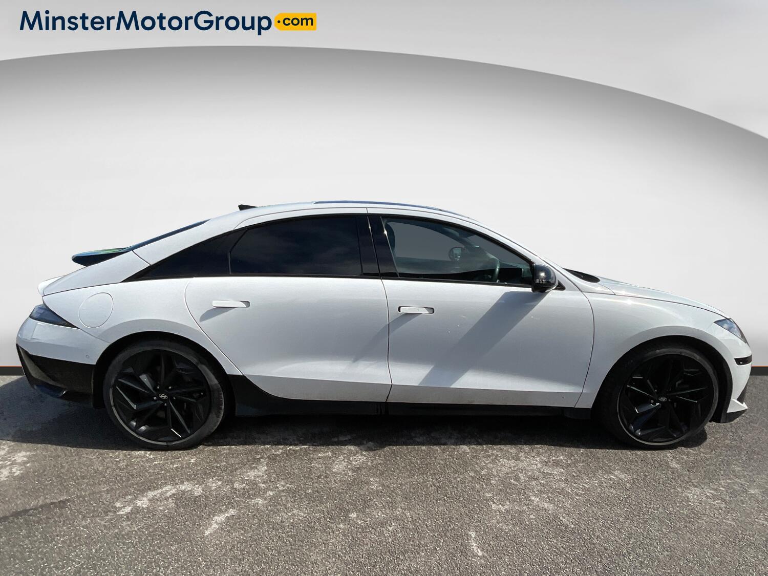 Hyundai Ioniq 6 - Image 2