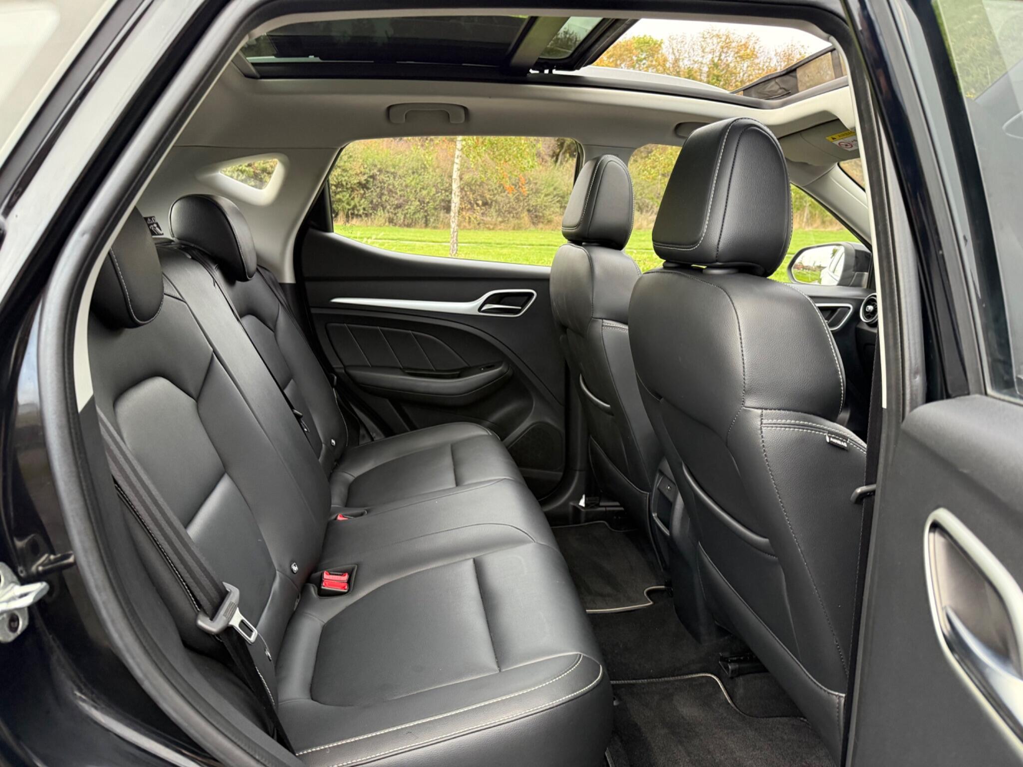 MG MG ZS - Image 19