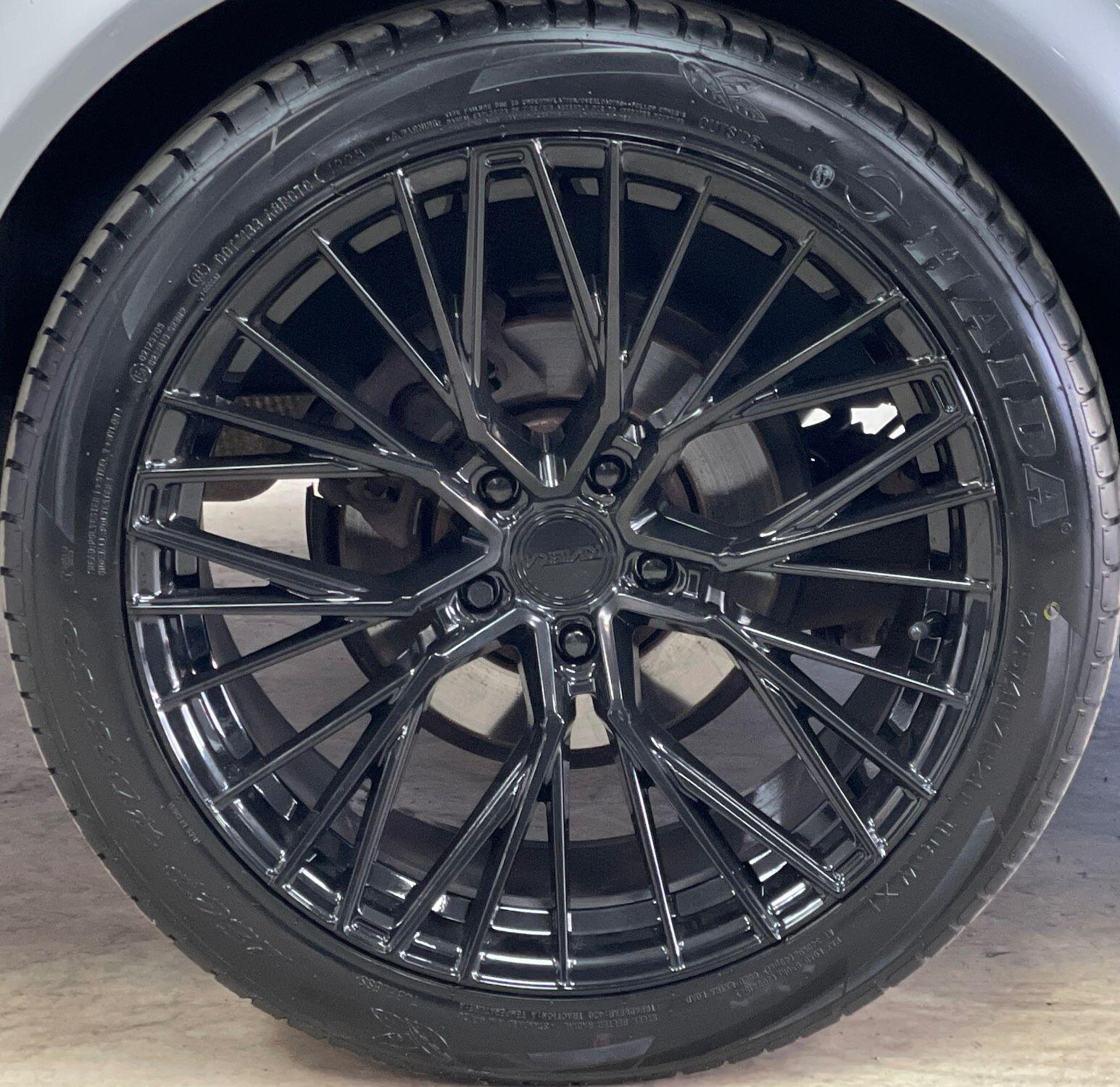 Volkswagen Transporter - Image 16