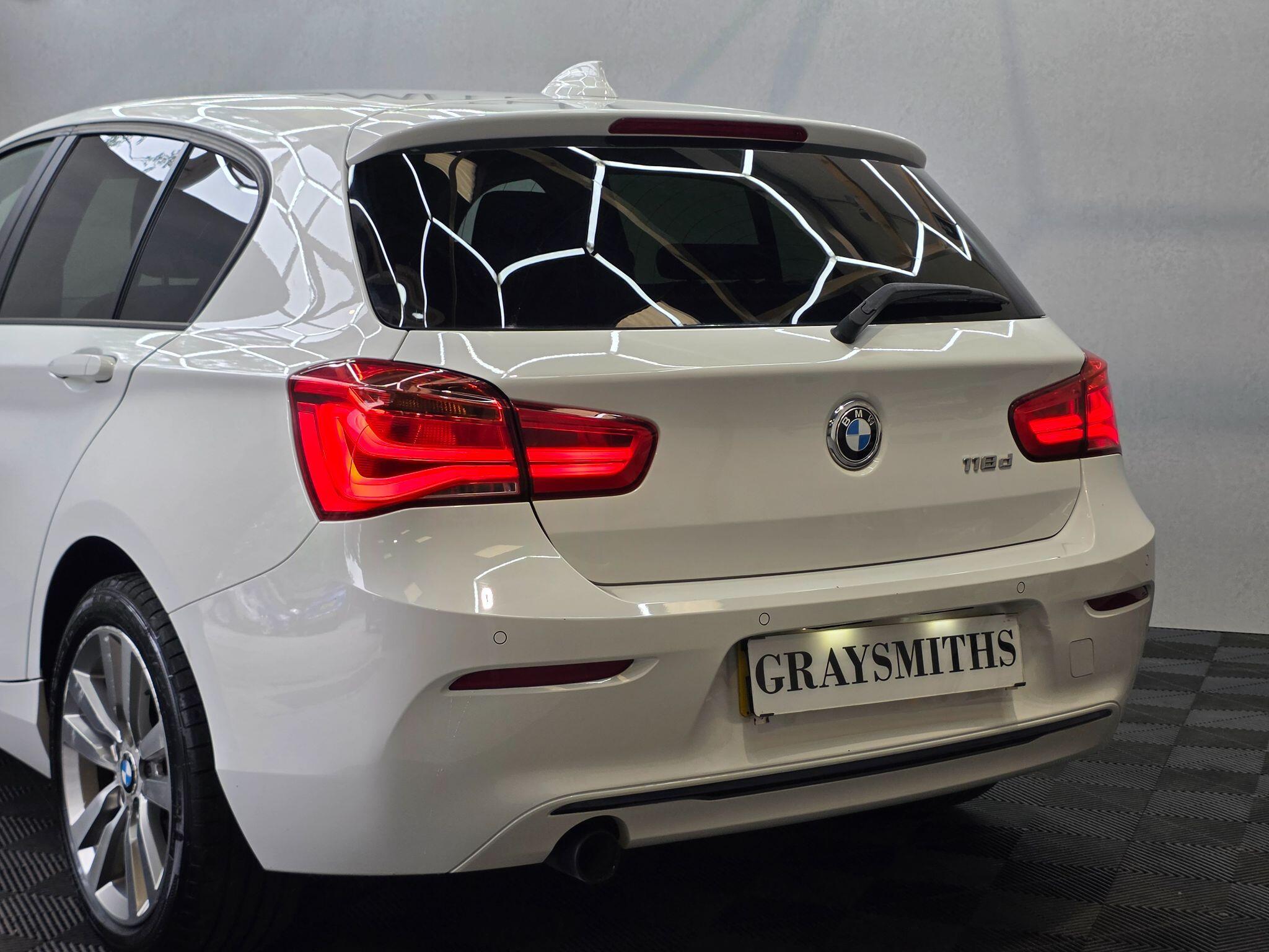 BMW 1 Series - Image 8