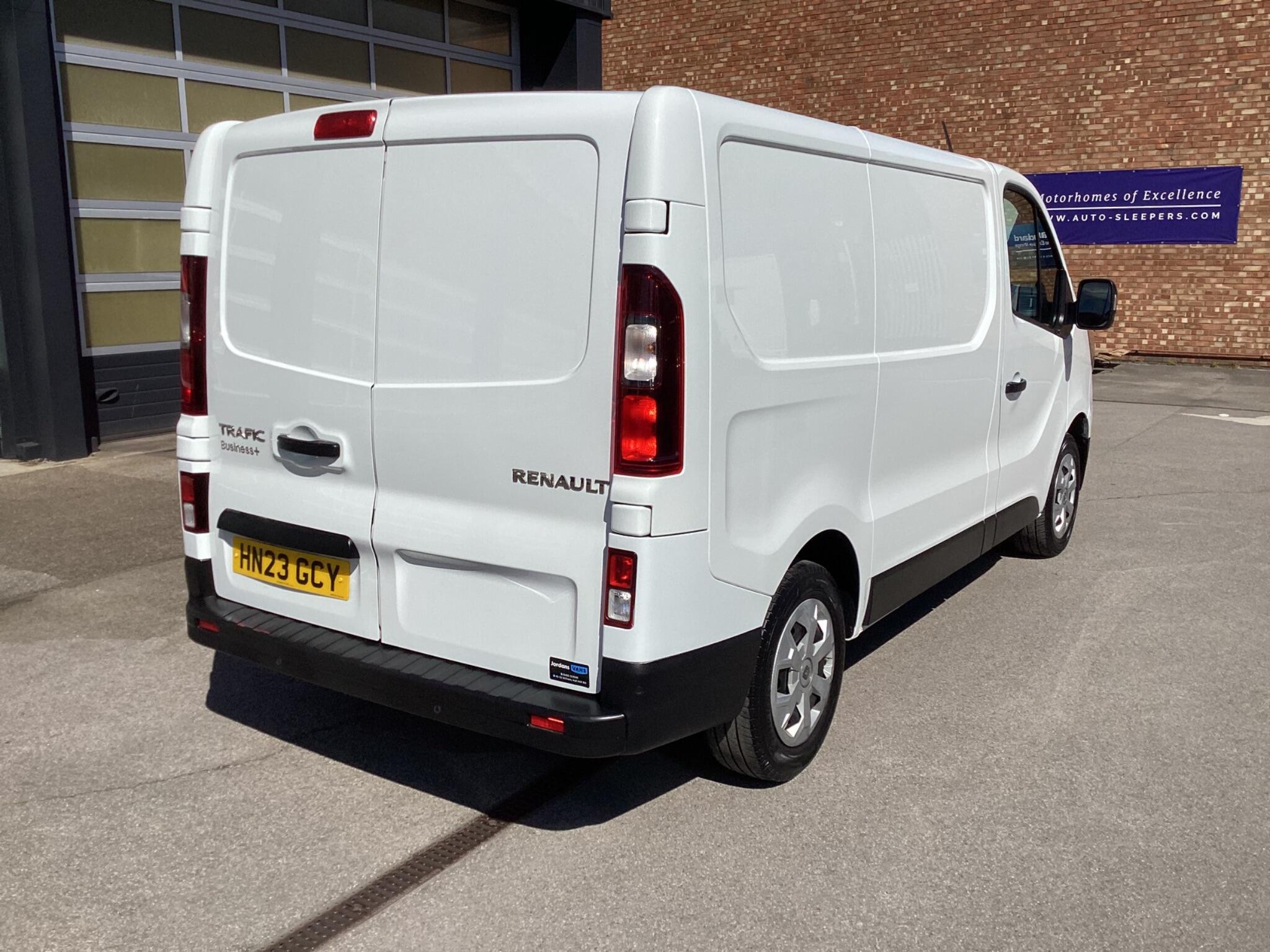 Renault Trafic - Image 7