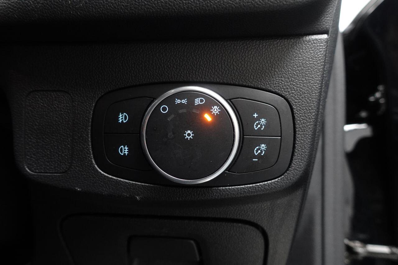 Ford Focus - Image 58