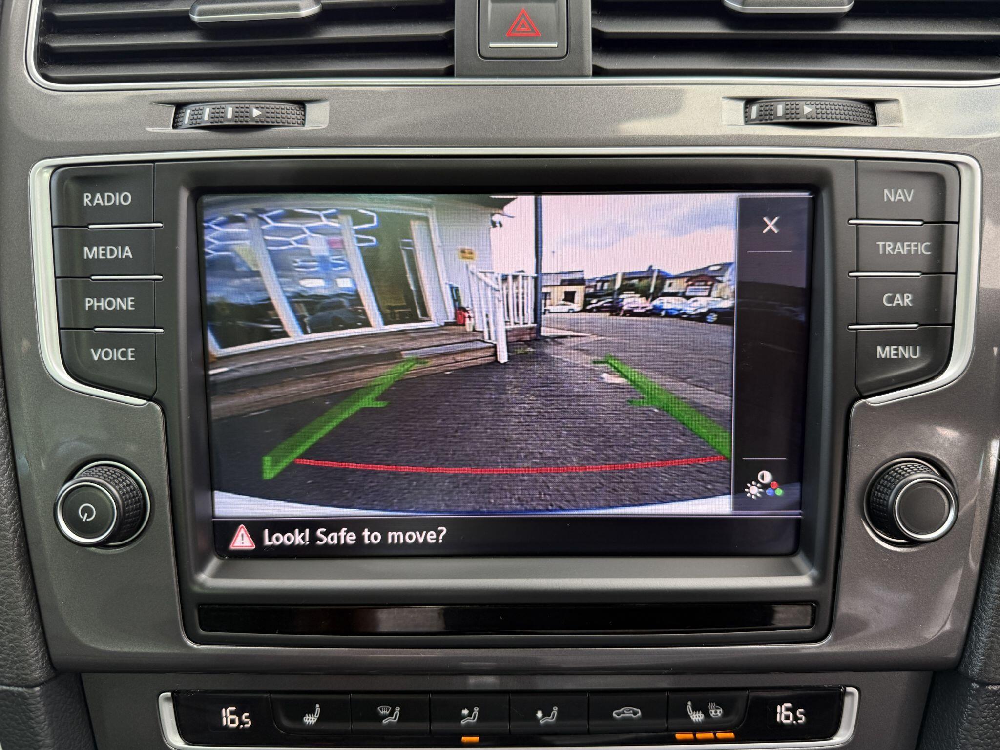 Volkswagen Golf - Image 52