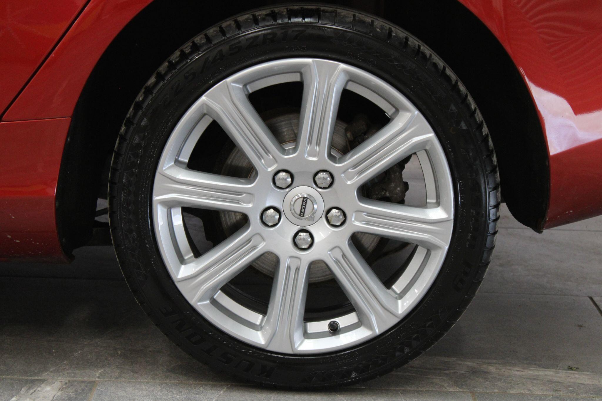 Volvo V40 - Image 23