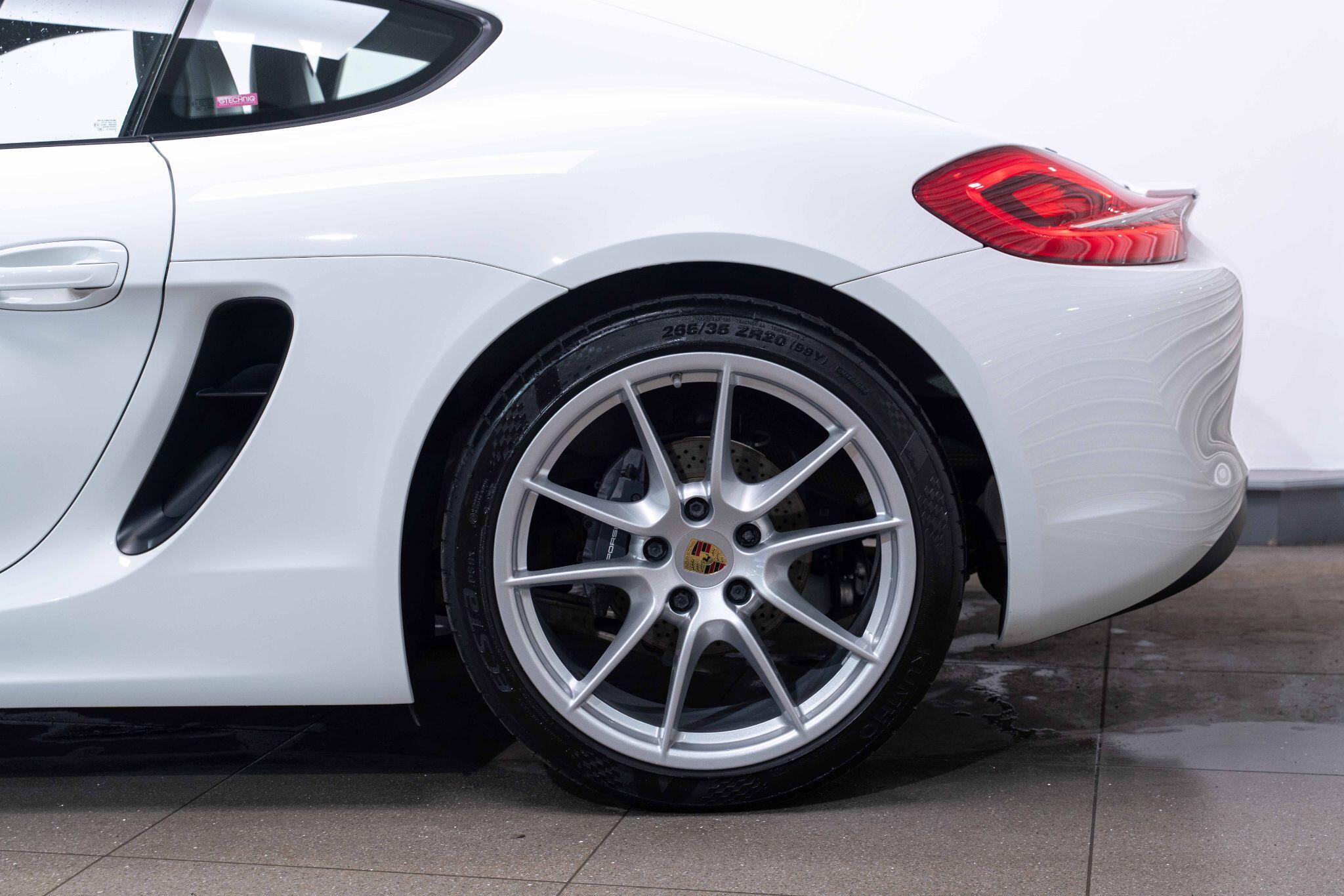 Porsche Cayman - Image 25