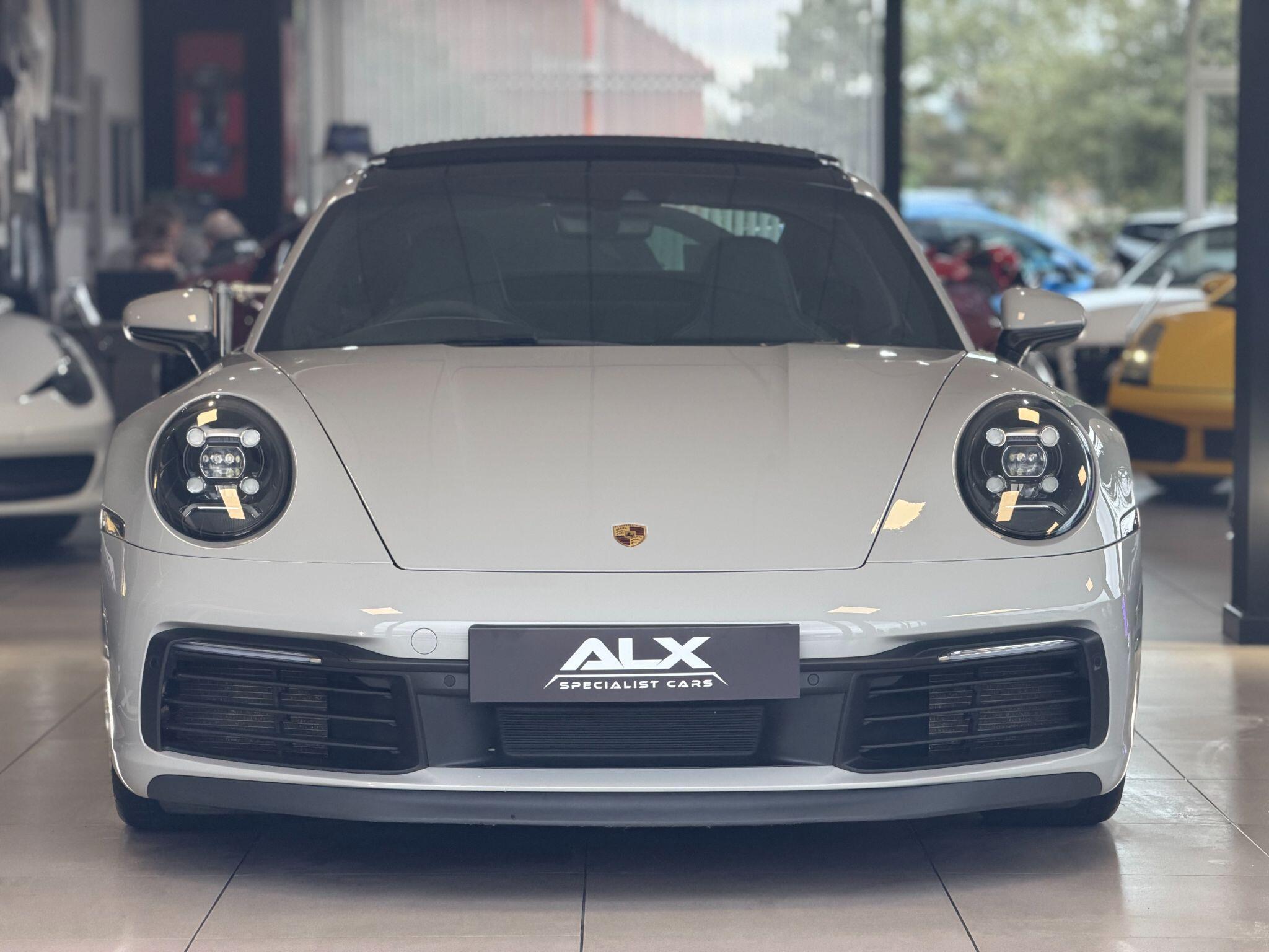 Porsche 911 - Image 2