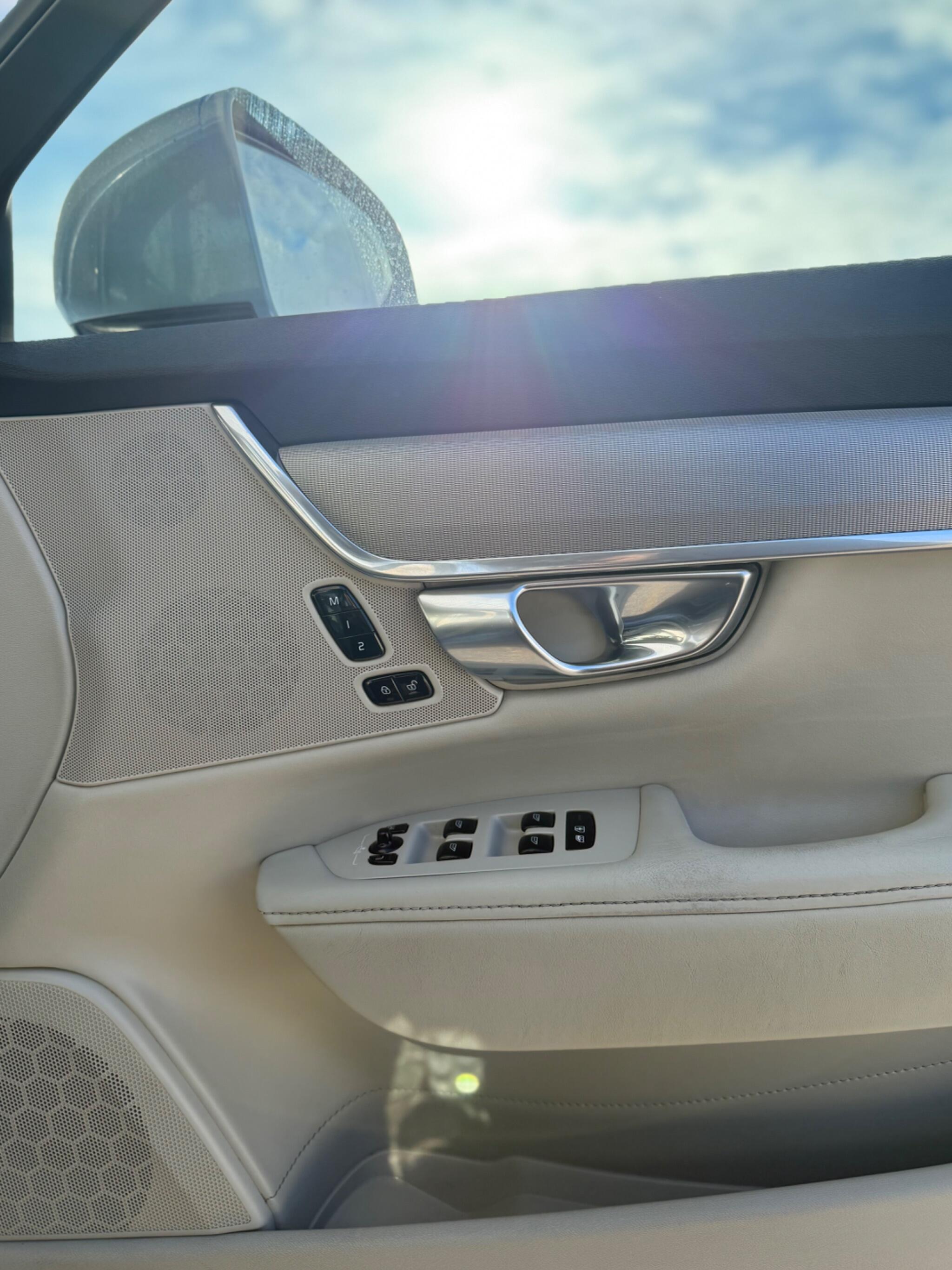 Volvo S90 - Image 54