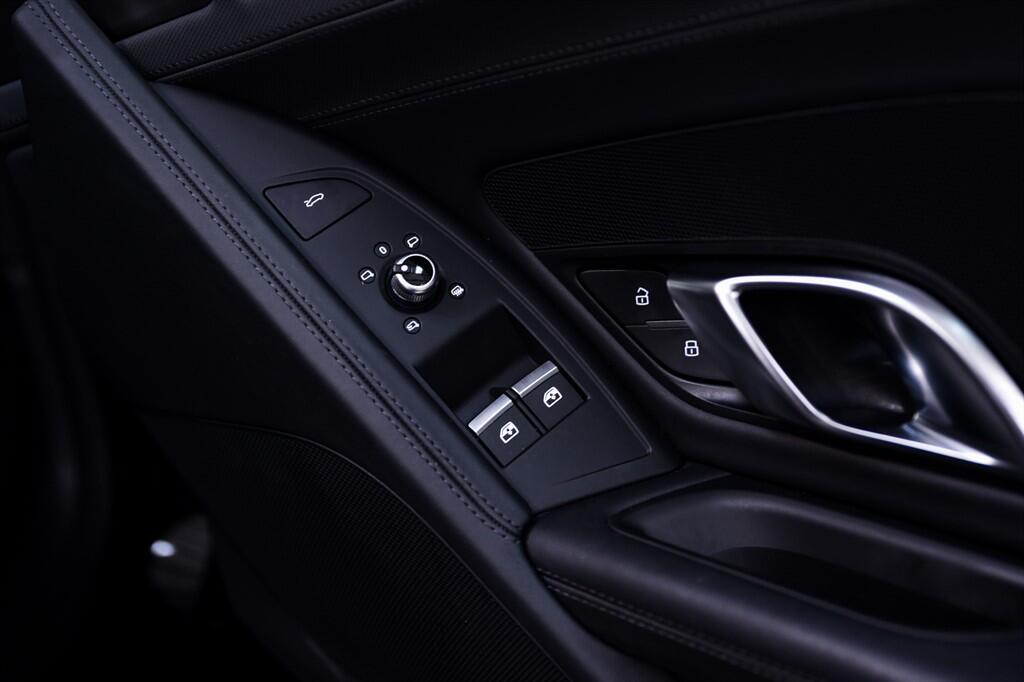 Audi R8 - Image 51