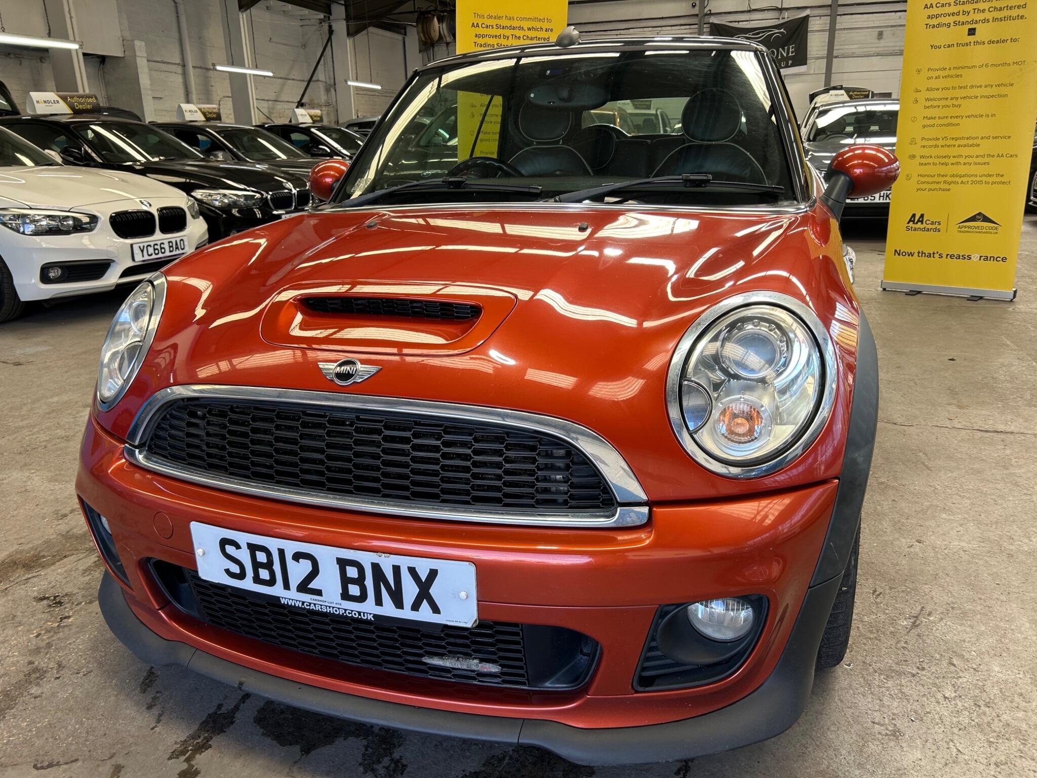 MINI Convertible - Image 3