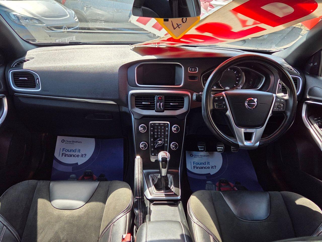 Volvo V40 - Image 19