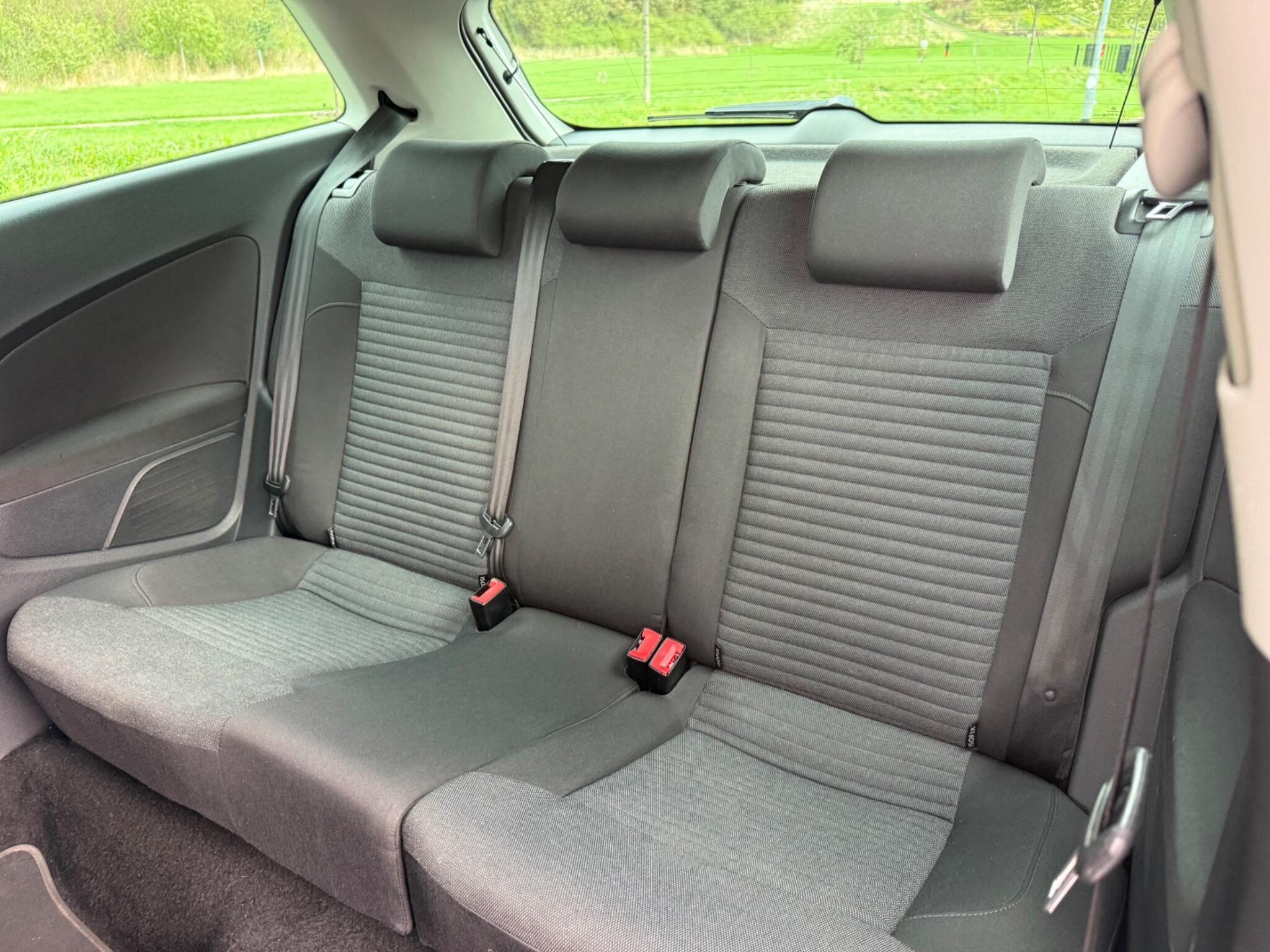 Volkswagen Polo - Image 11