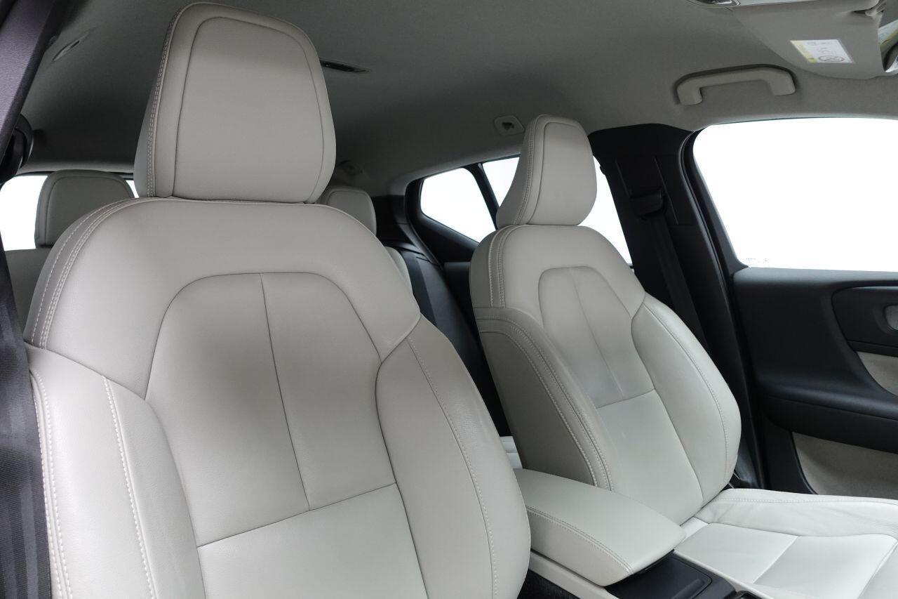 Volvo XC40 - Image 3
