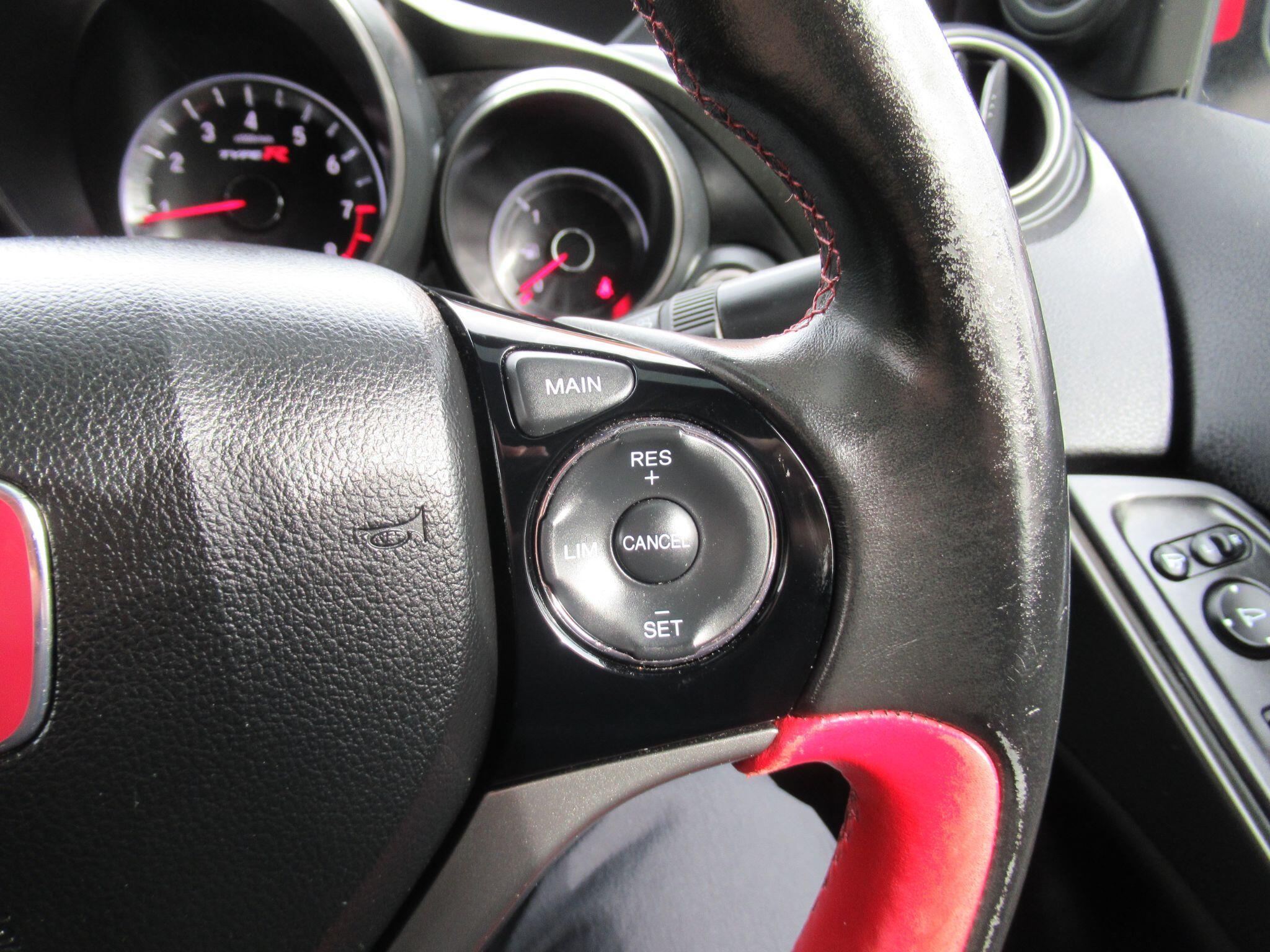 Honda Civic - Image 32