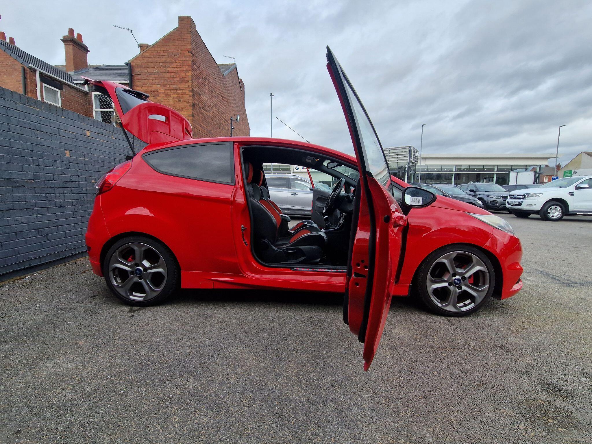 Ford Fiesta - Image 24