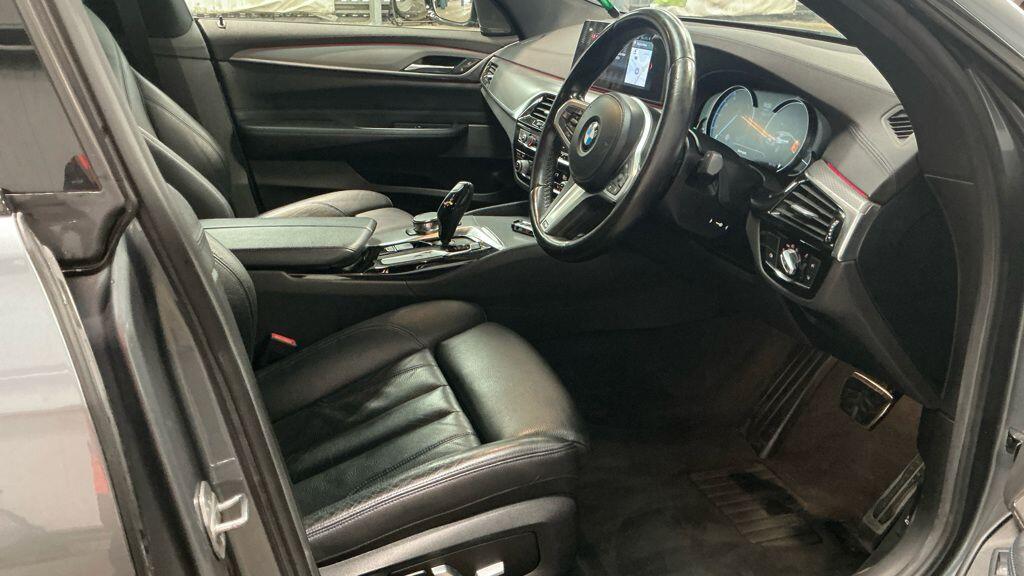 BMW 6 SERIES GRAN TURISMO - Image 2