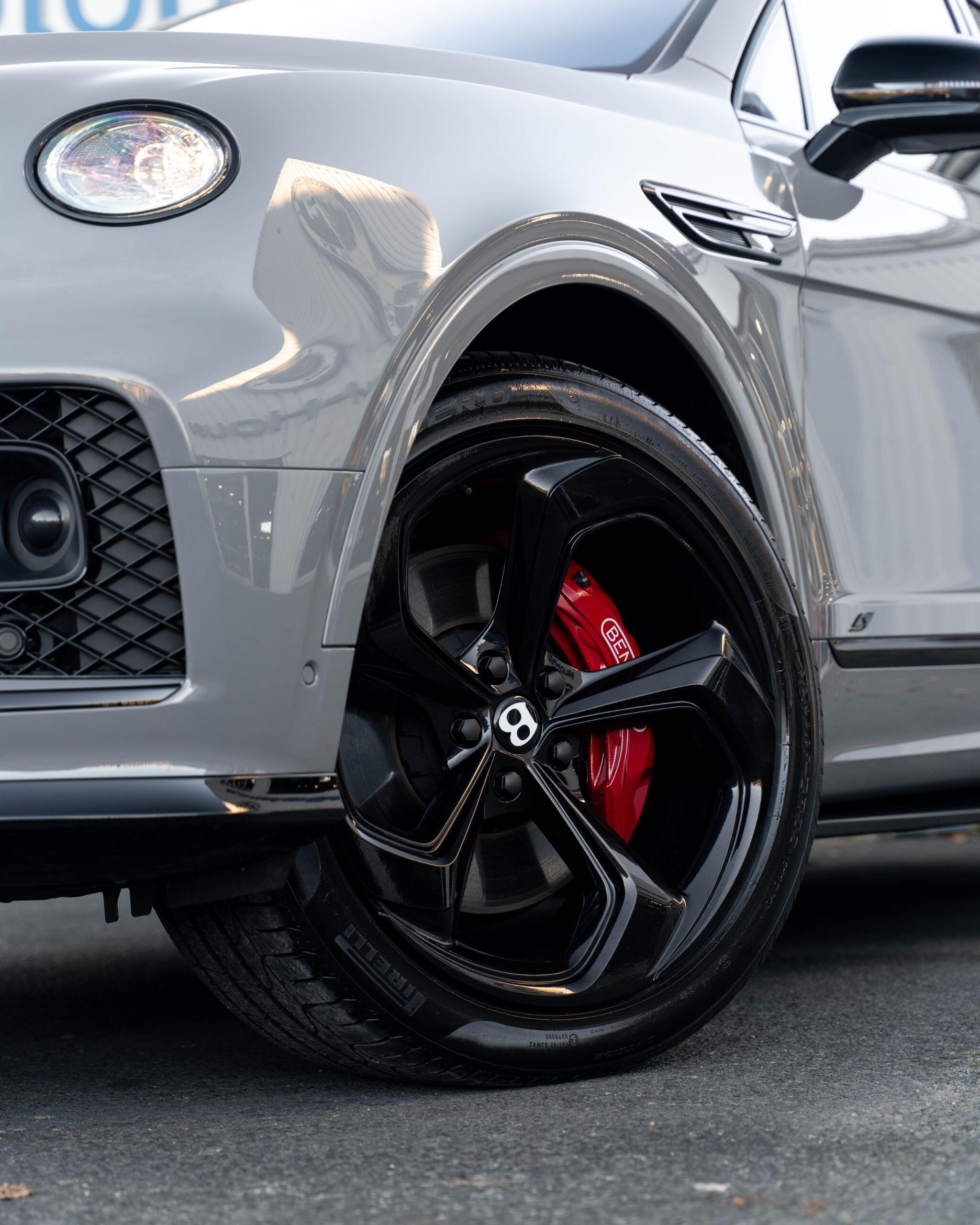 Bentley Bentayga - Image 7