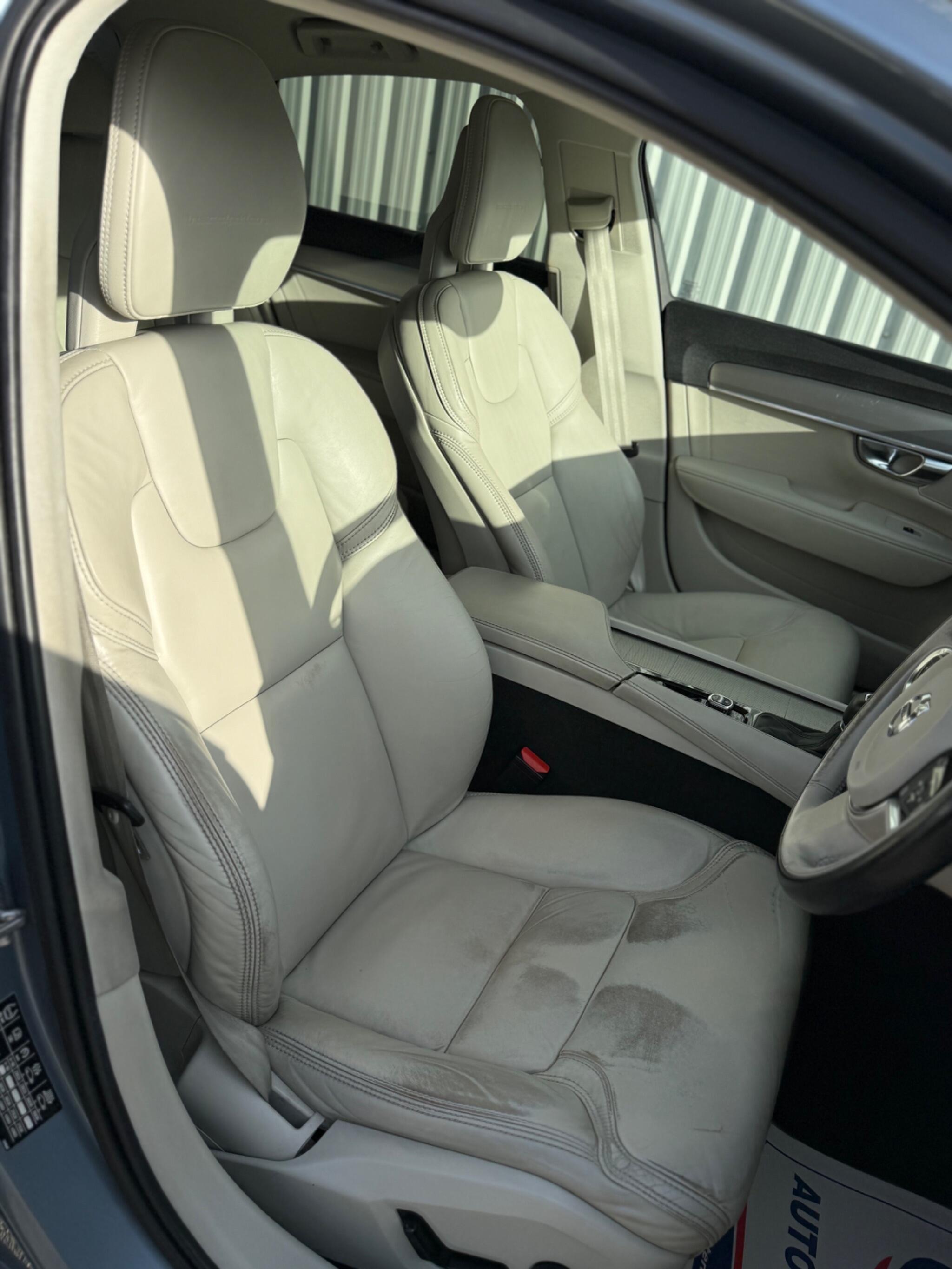 Volvo S90 - Image 28