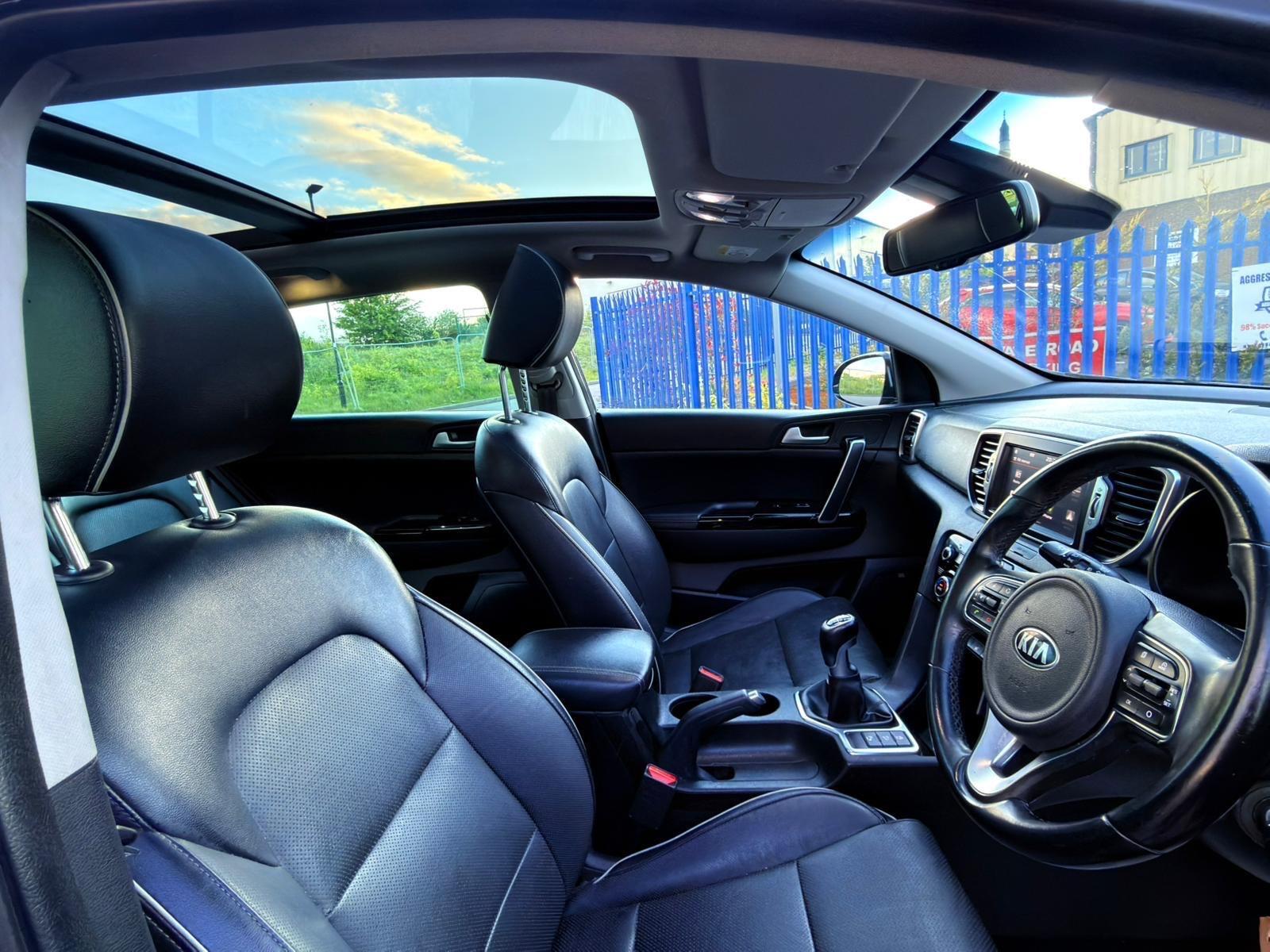 Kia Sportage - Image 30