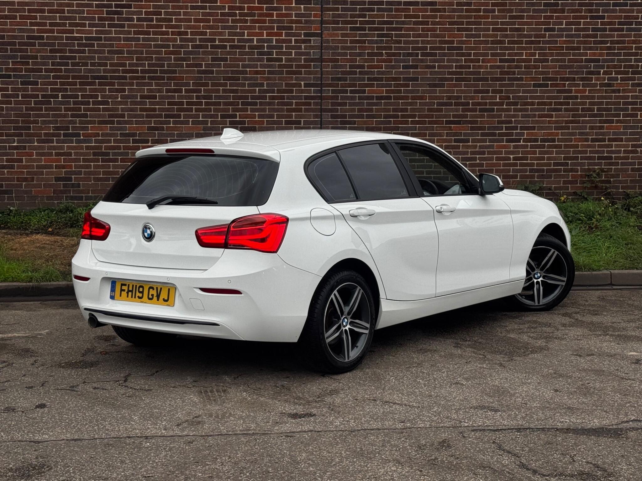 BMW 1 Series - Image 6