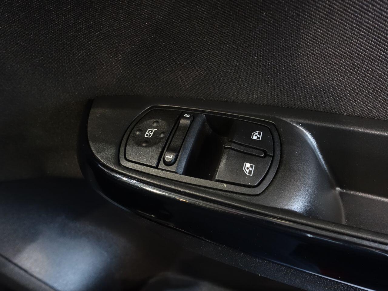 Vauxhall Corsa - Image 24