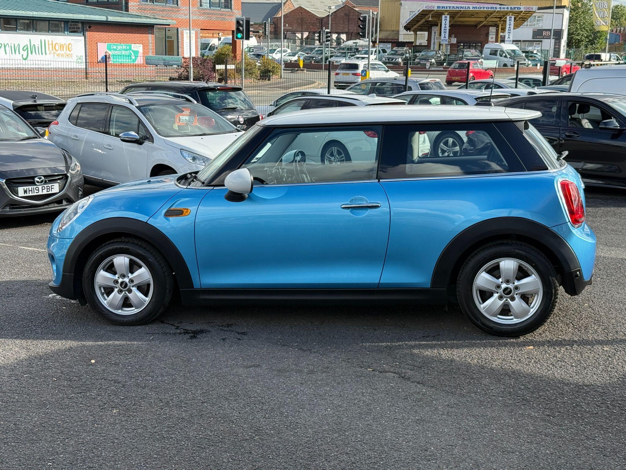 MINI Hatch - Image 17