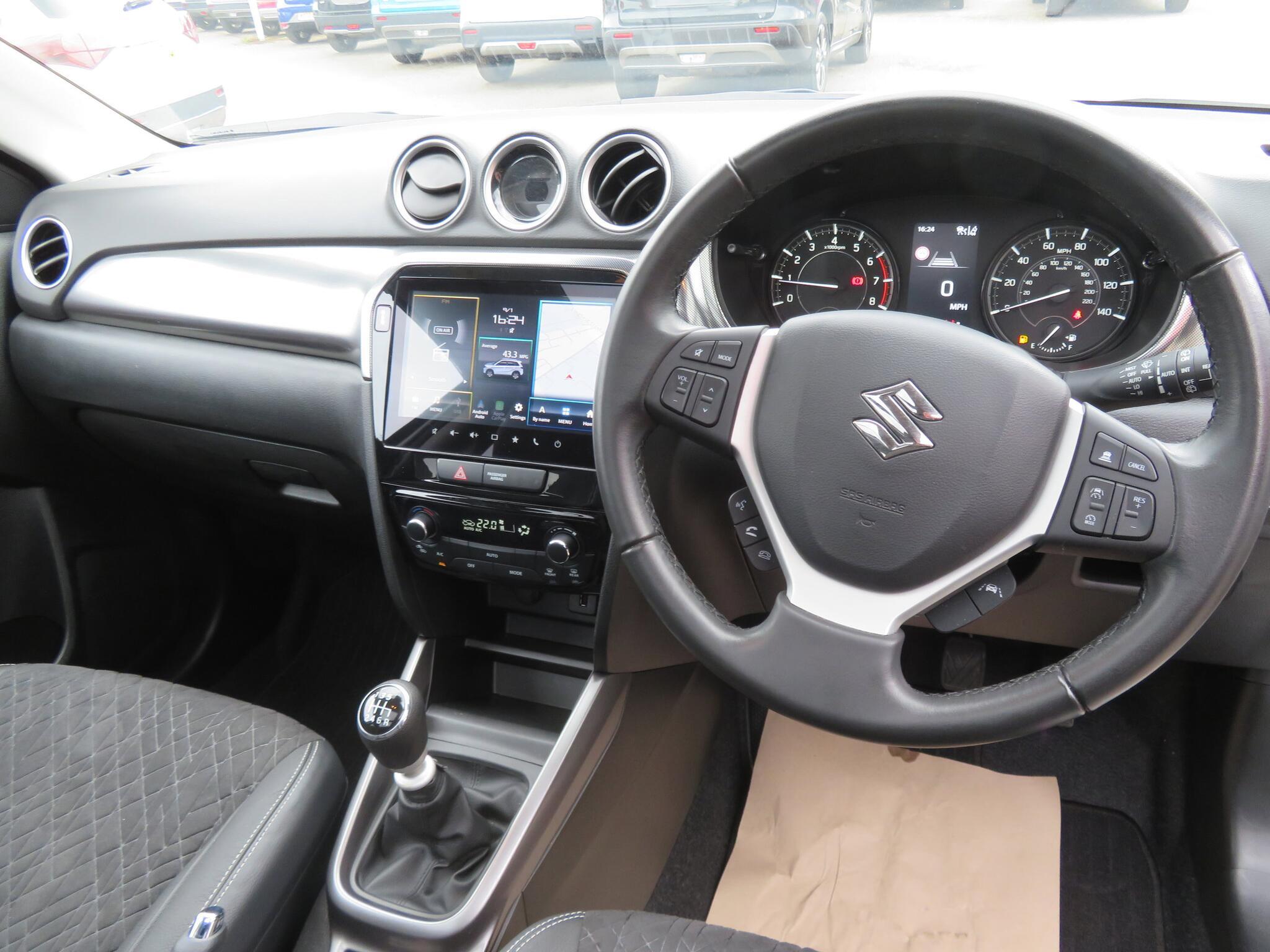 Suzuki Vitara - Image 15