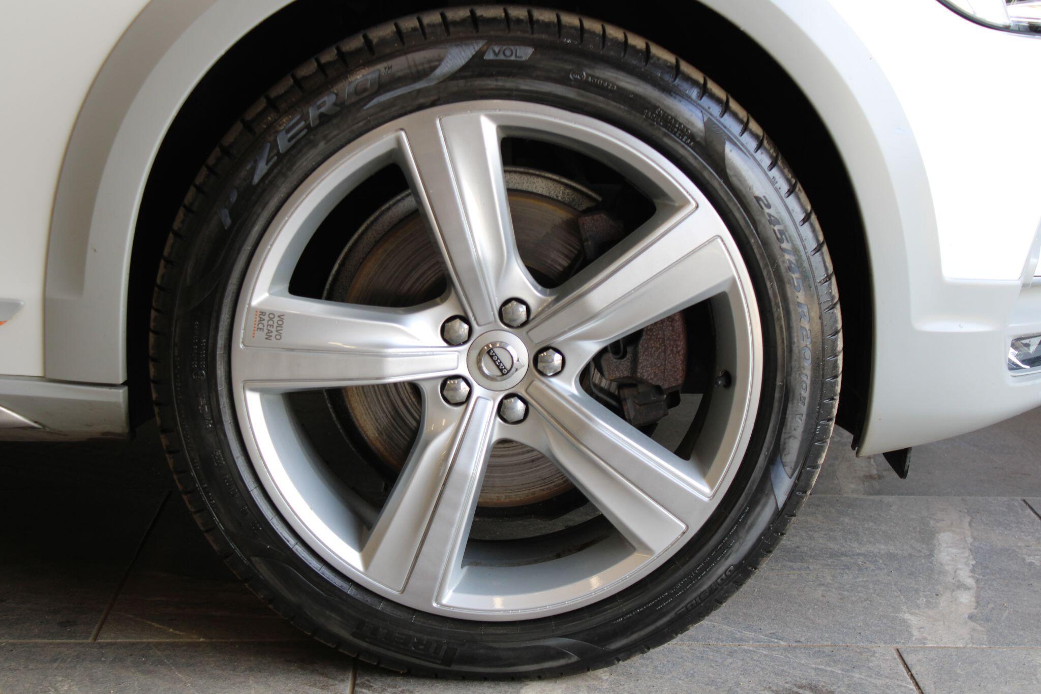 Volvo V90 CROSS COUNTRY - Image 10