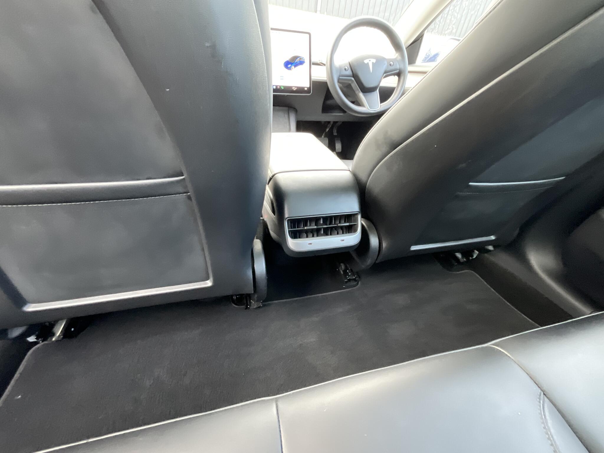 Tesla Model 3 - Image 15