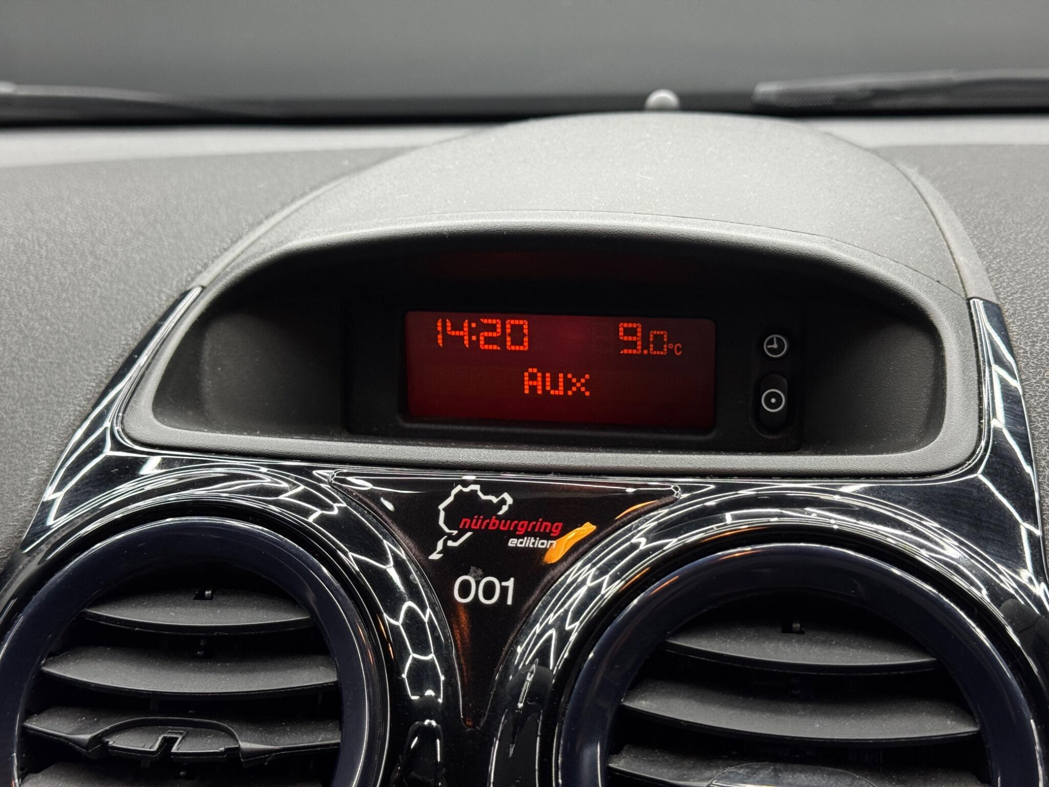 Vauxhall Corsa - Image 27