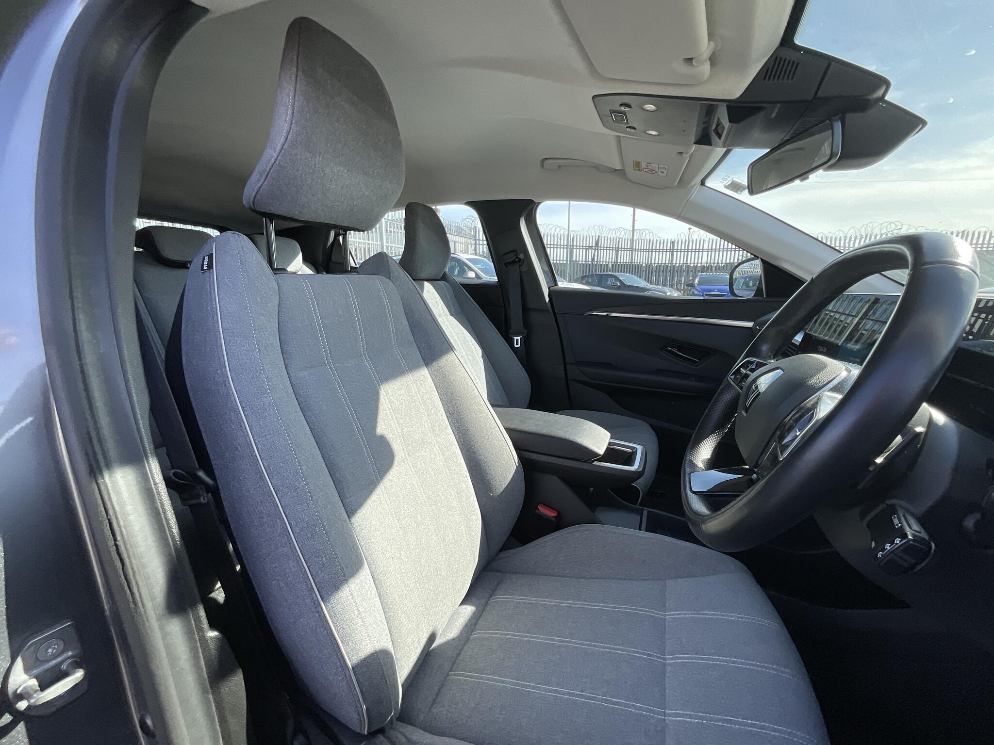 Renault Megane - Image 8