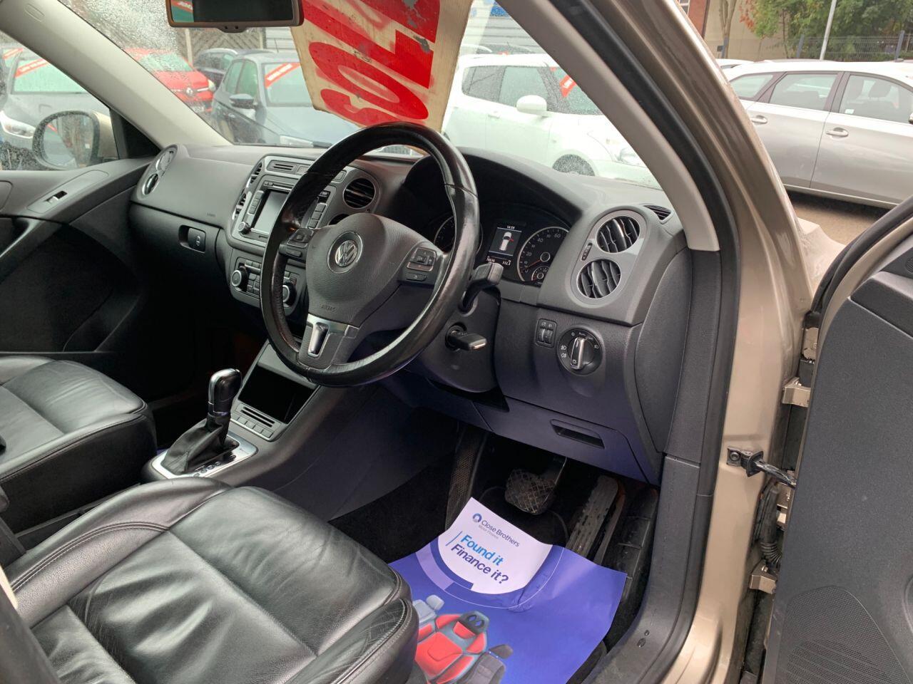 Volkswagen Tiguan - Image 10
