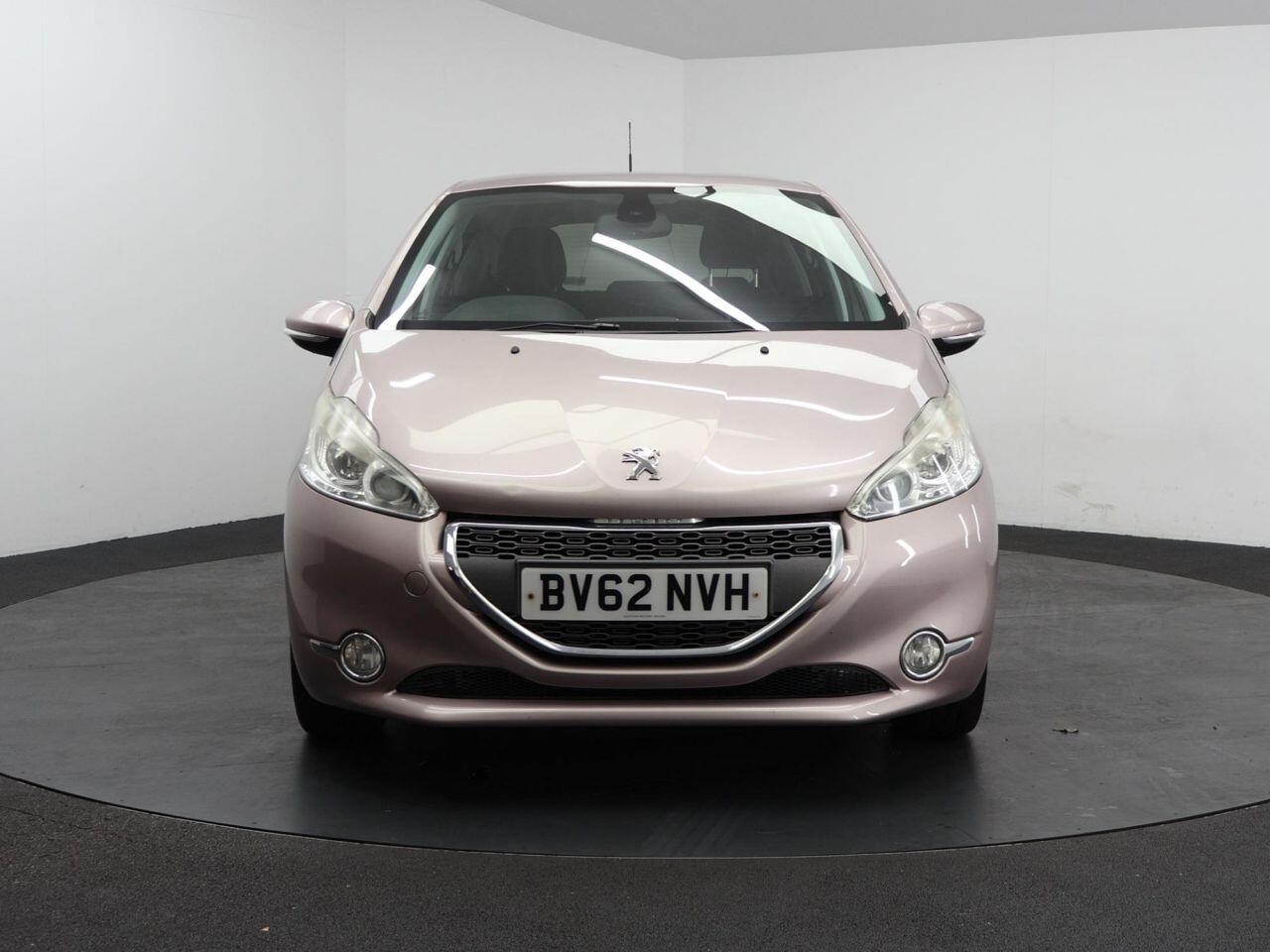 Peugeot 208 - Image 5