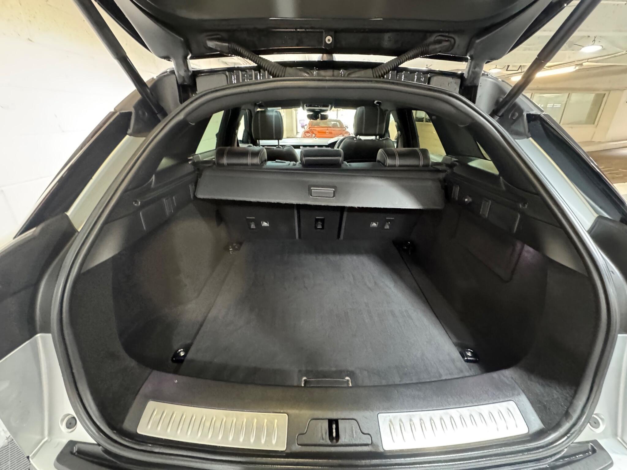 Land Rover Range Rover Velar - Image 14