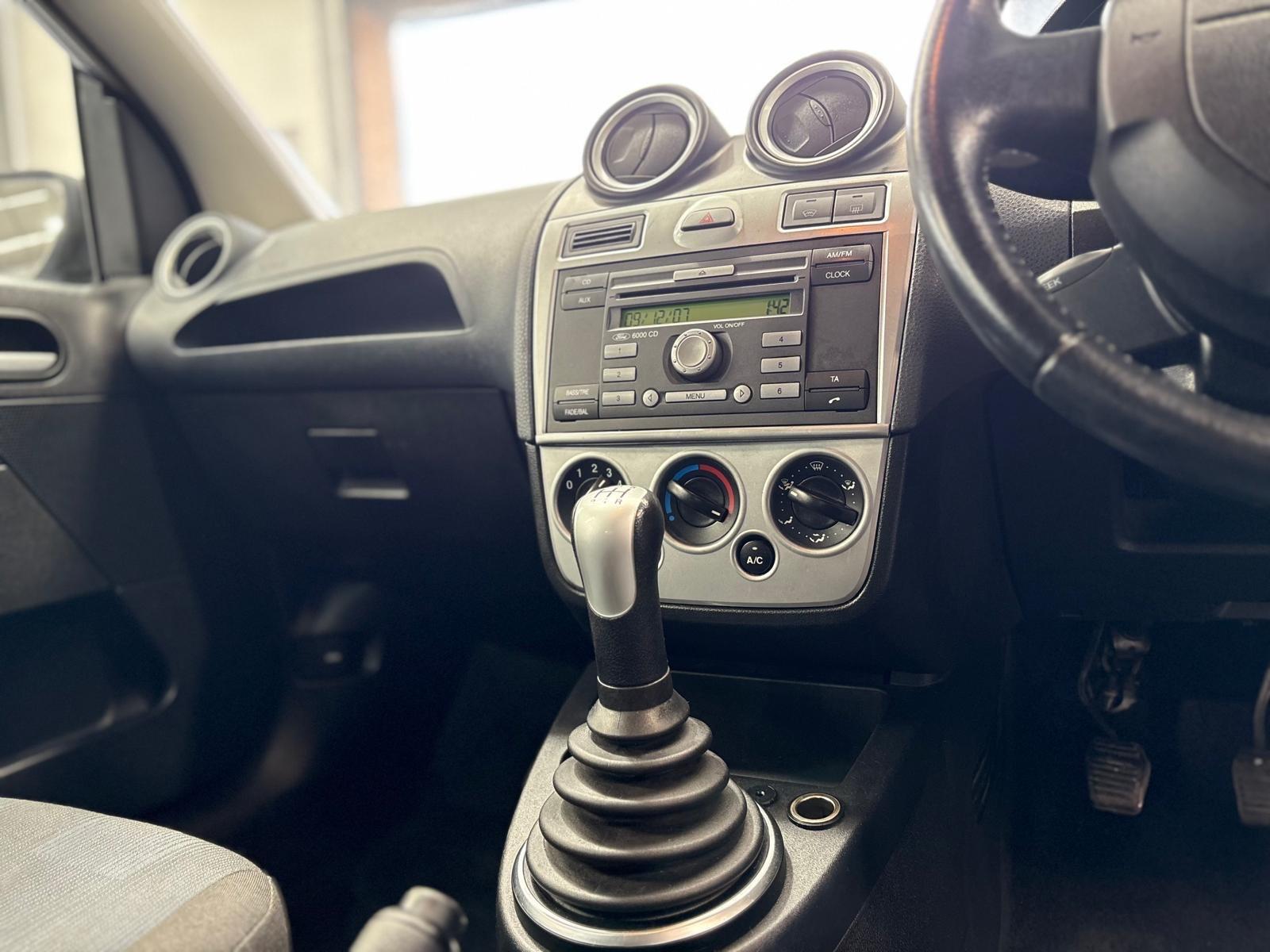 Ford Fiesta - Image 12