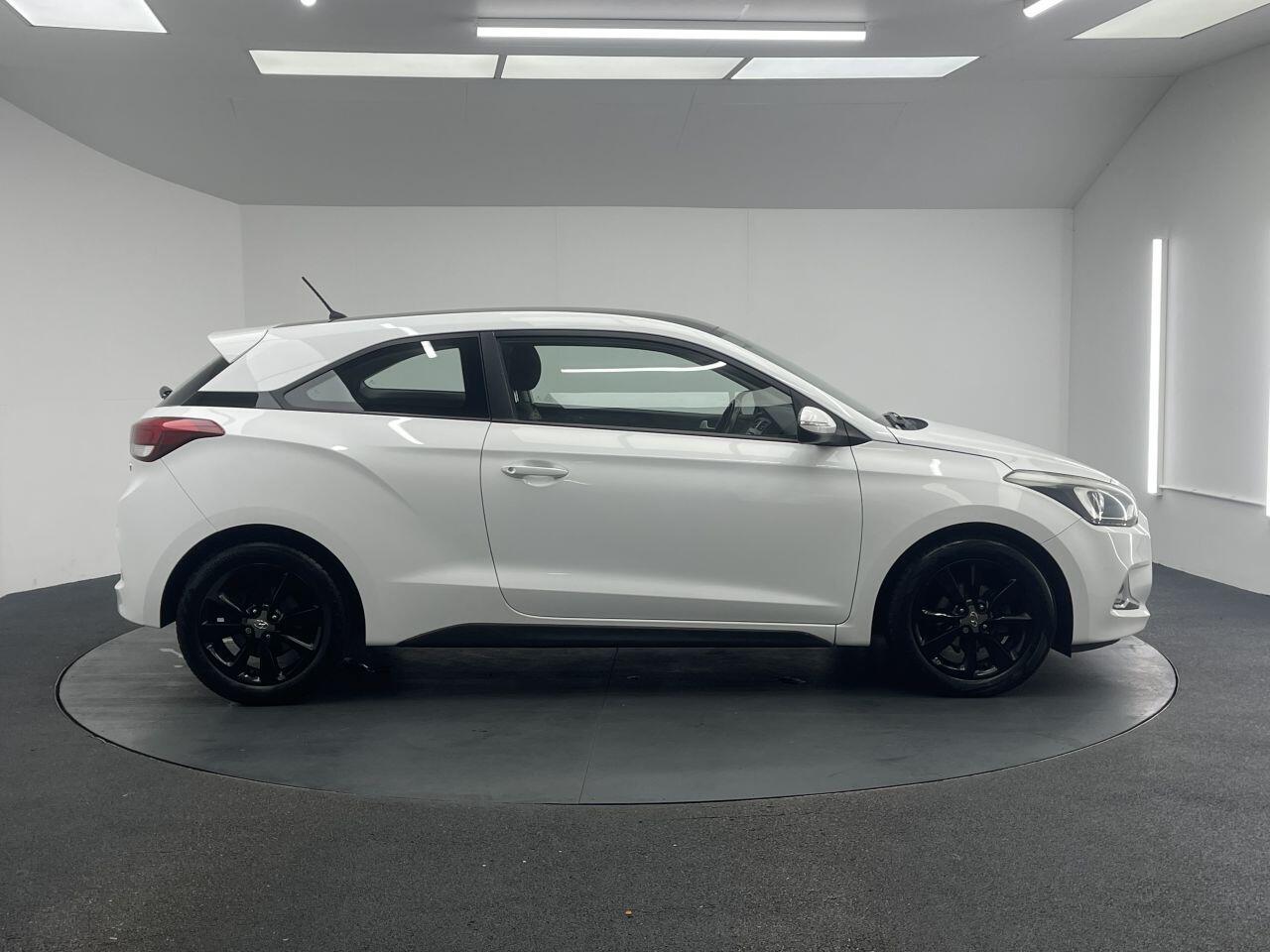 Hyundai i20 - Image 14