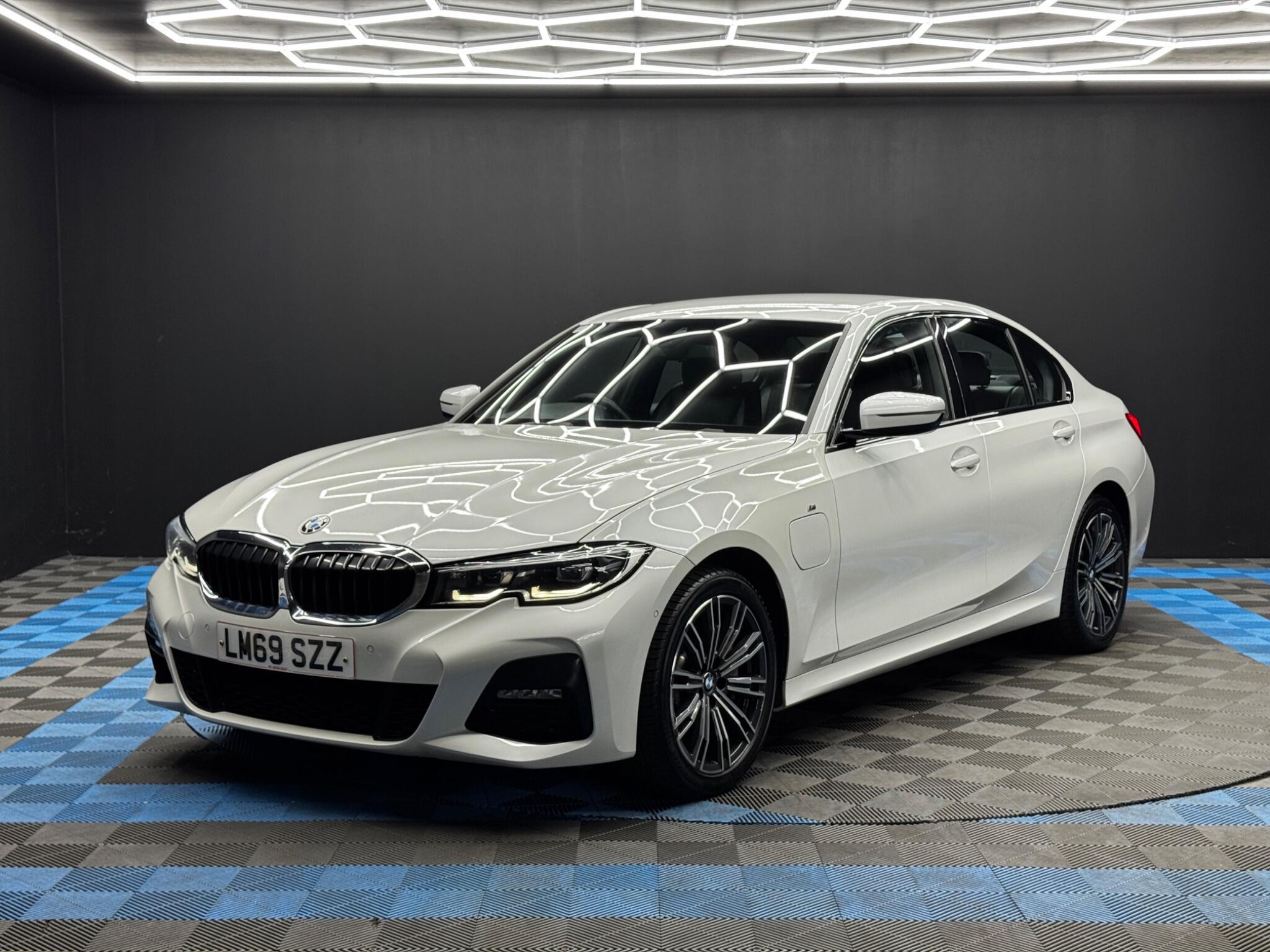 BMW 3 Series - Image 3